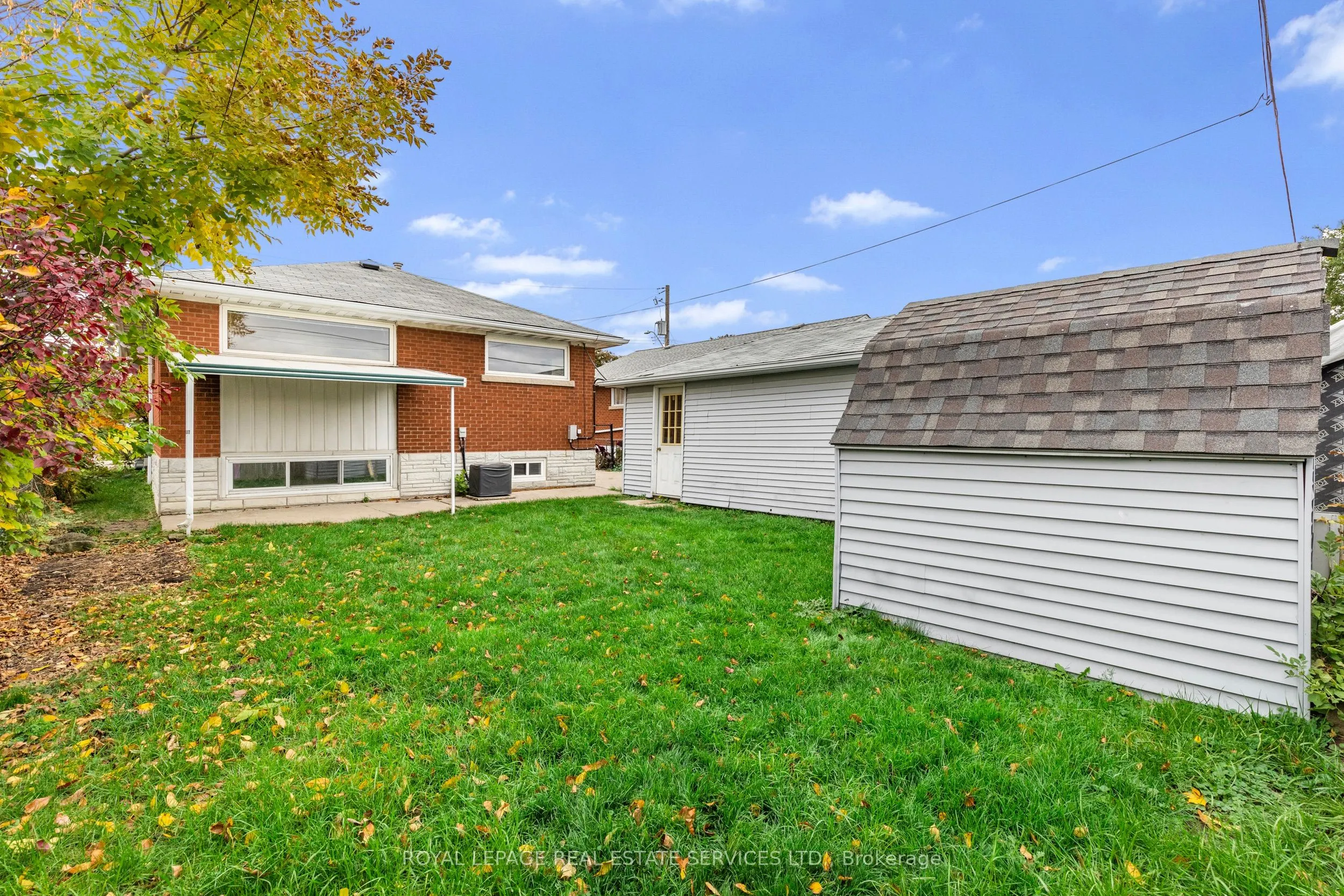 559 East 27th Street