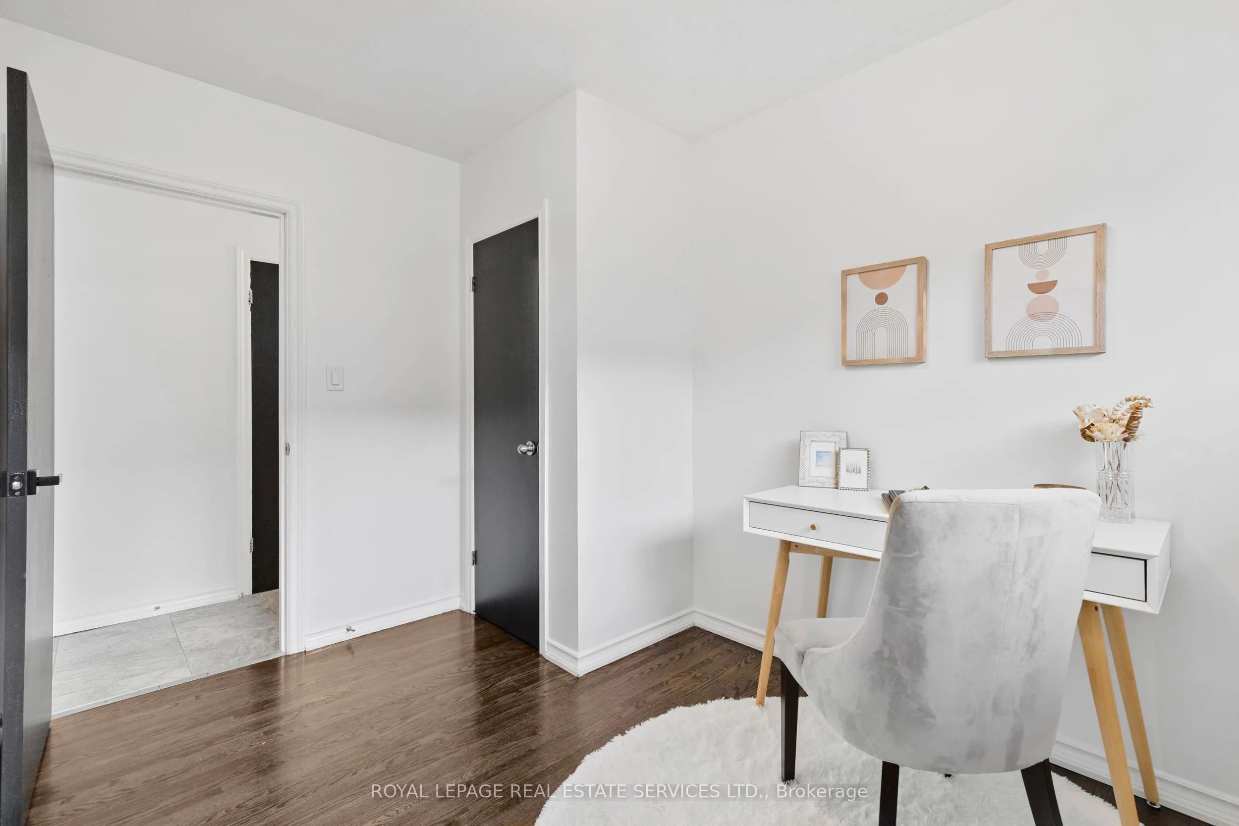 559 East 27th Street