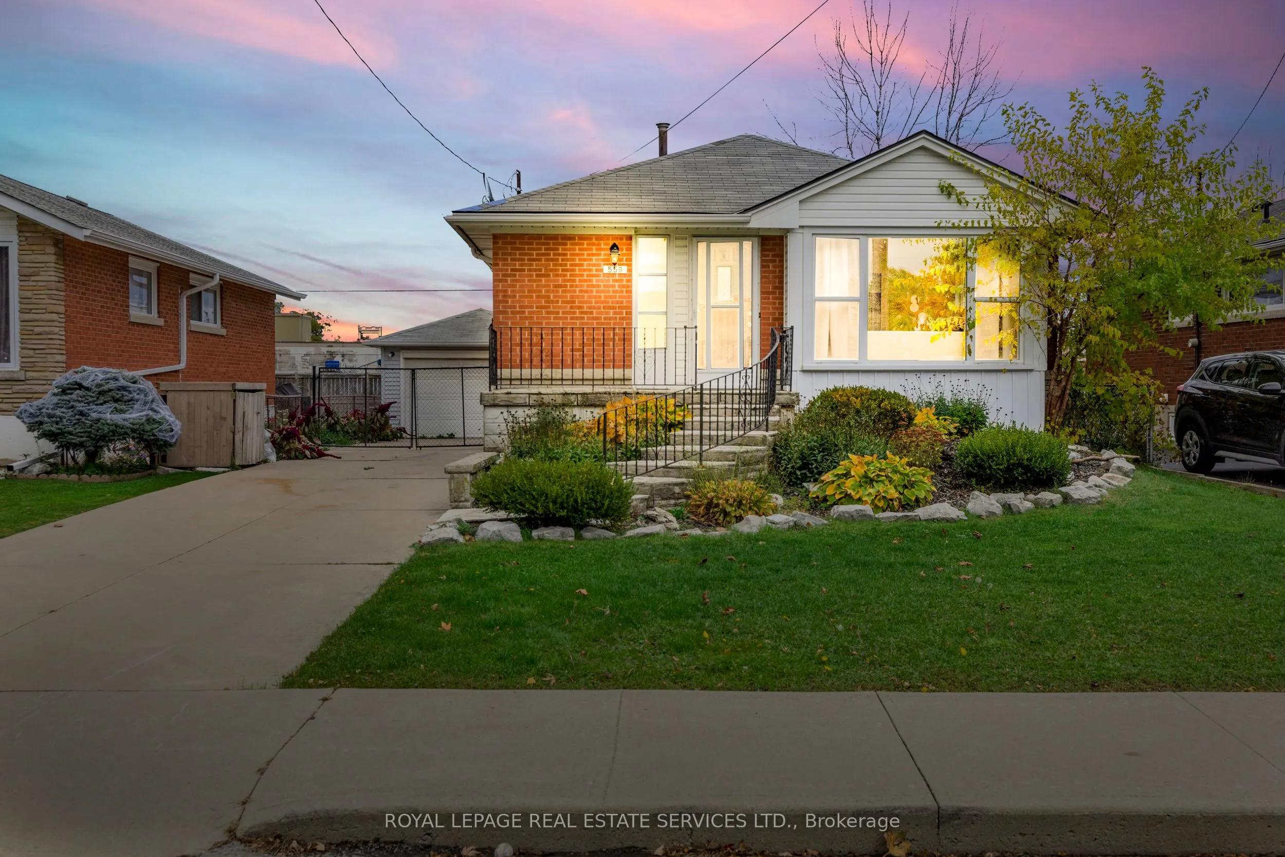 559 East 27th Street