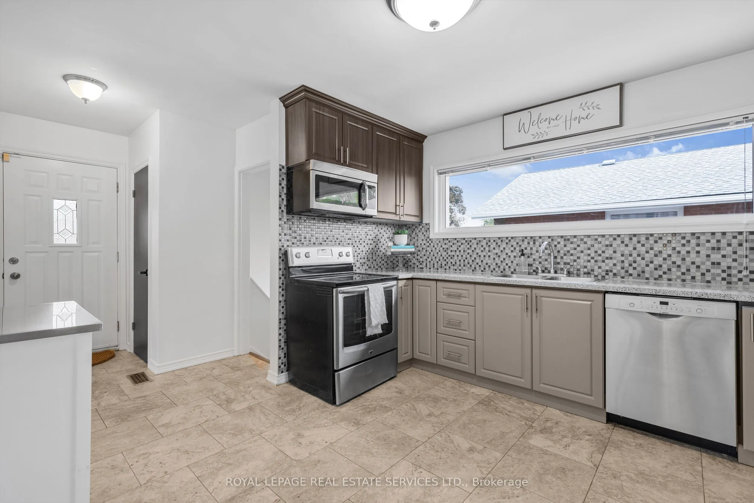 559 East 27th Street