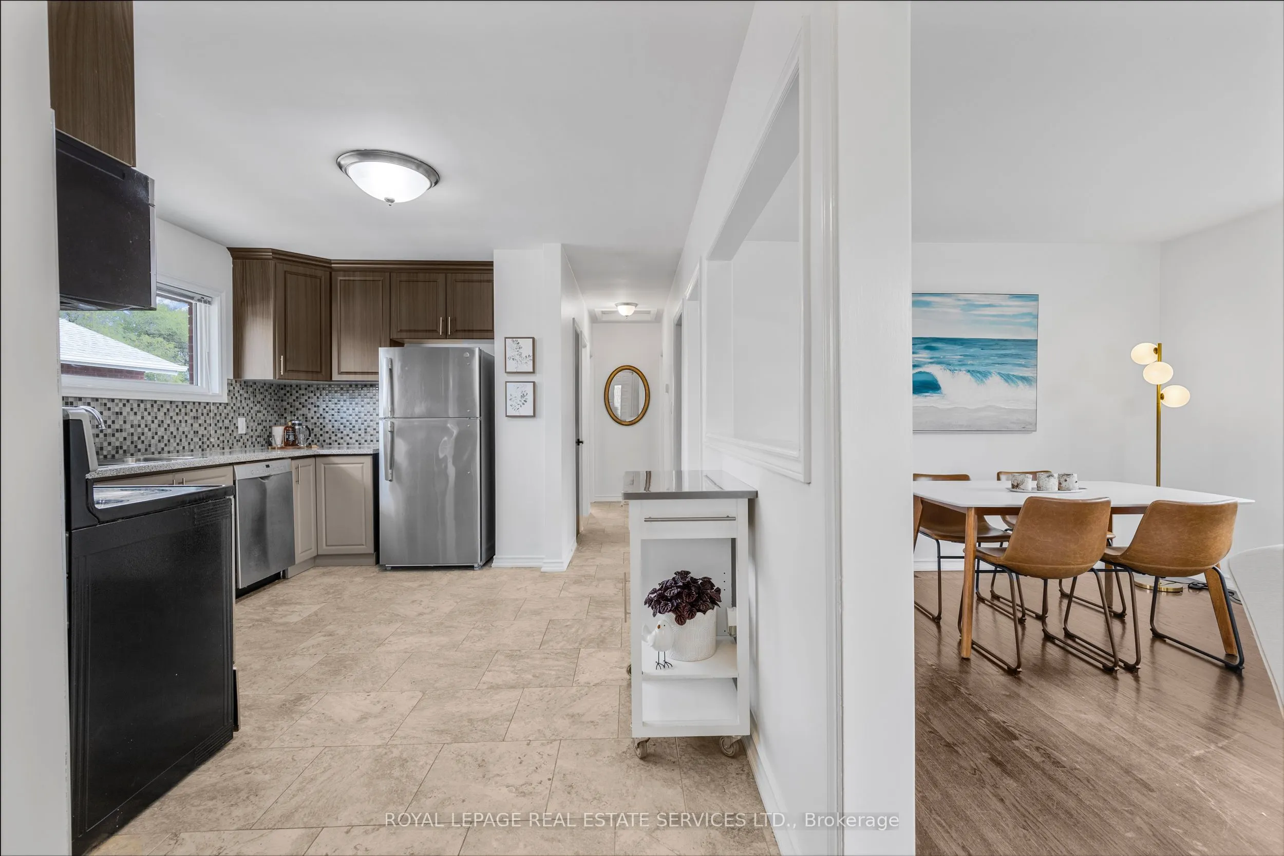 559 East 27th Street