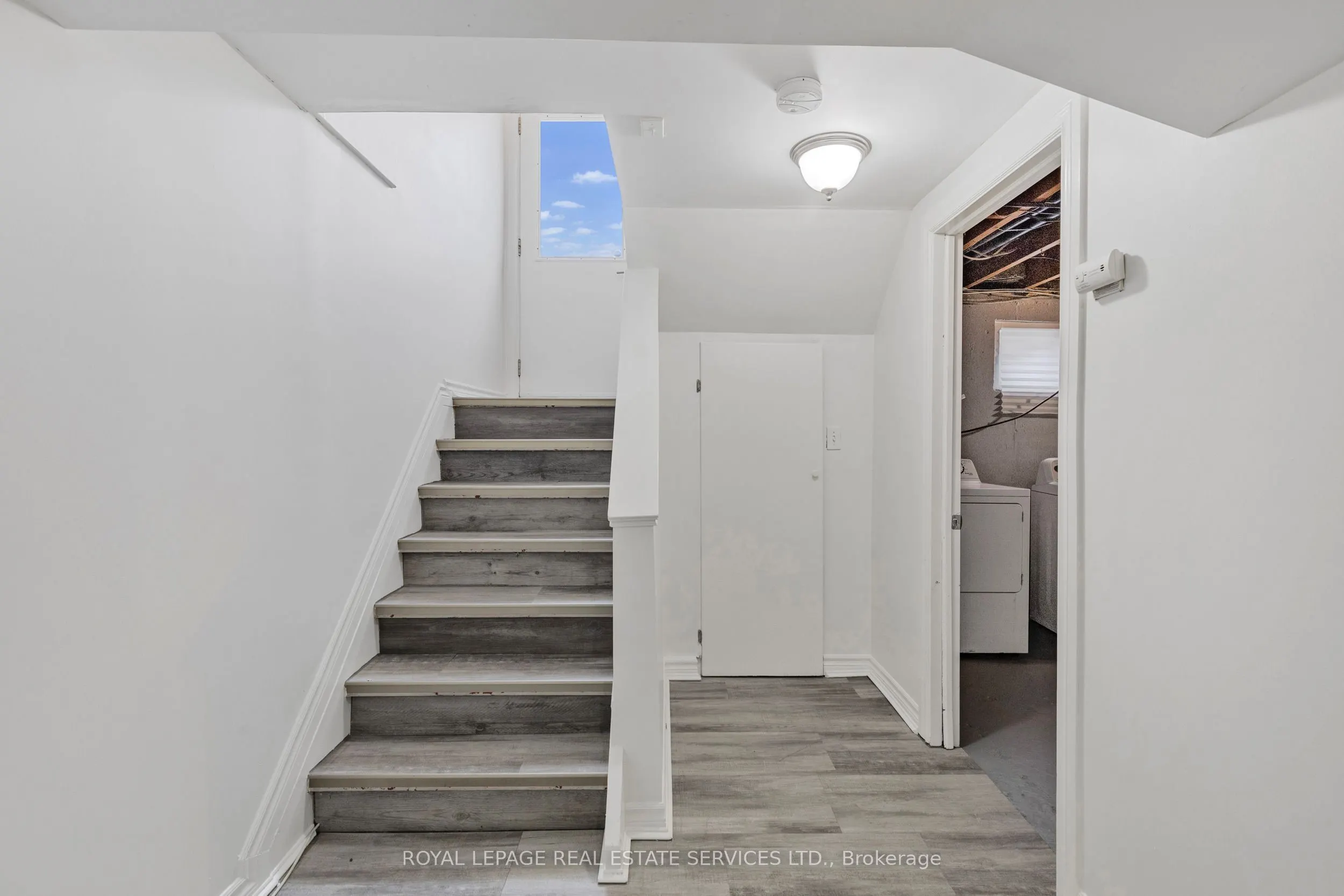 559 East 27th Street