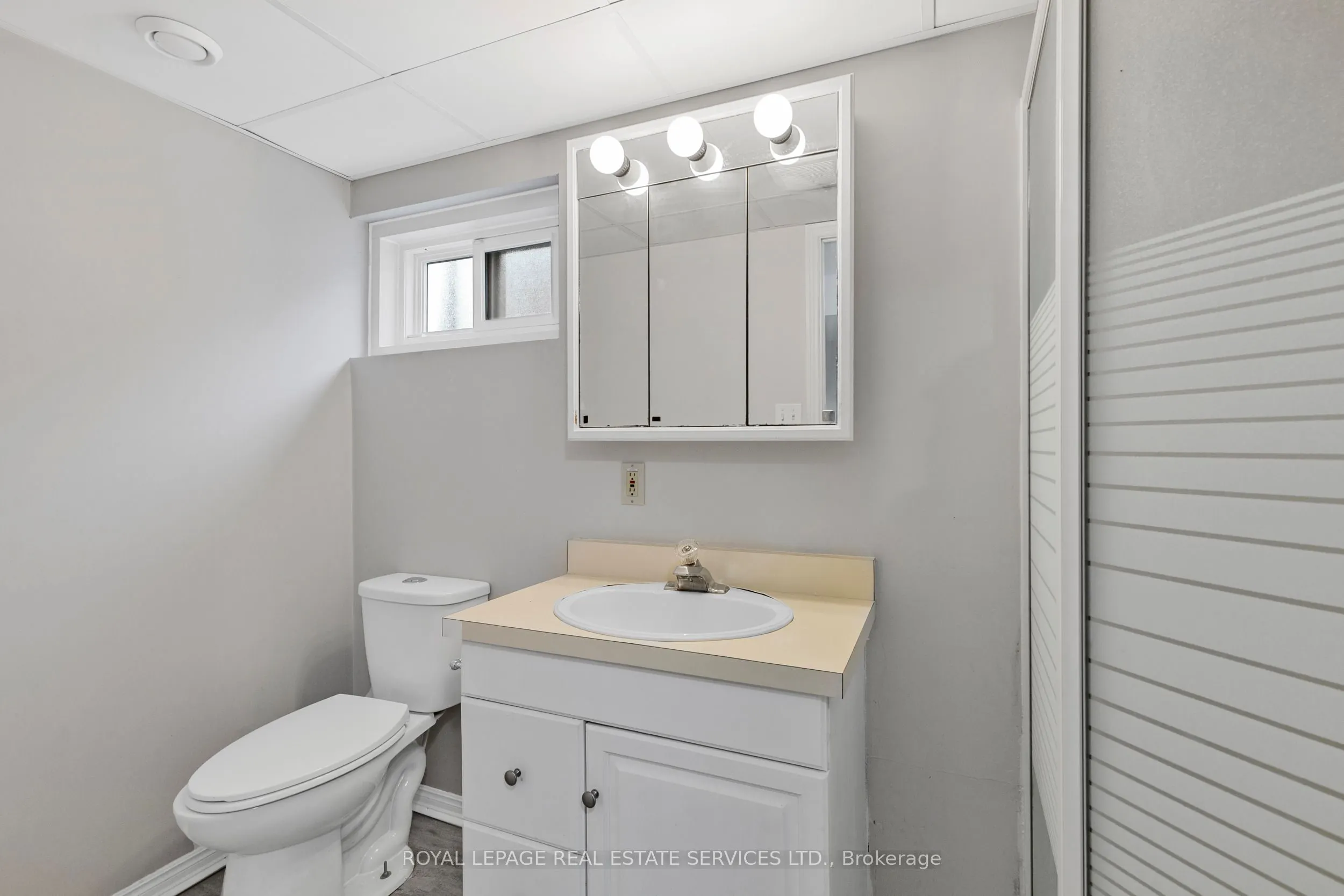 559 East 27th Street