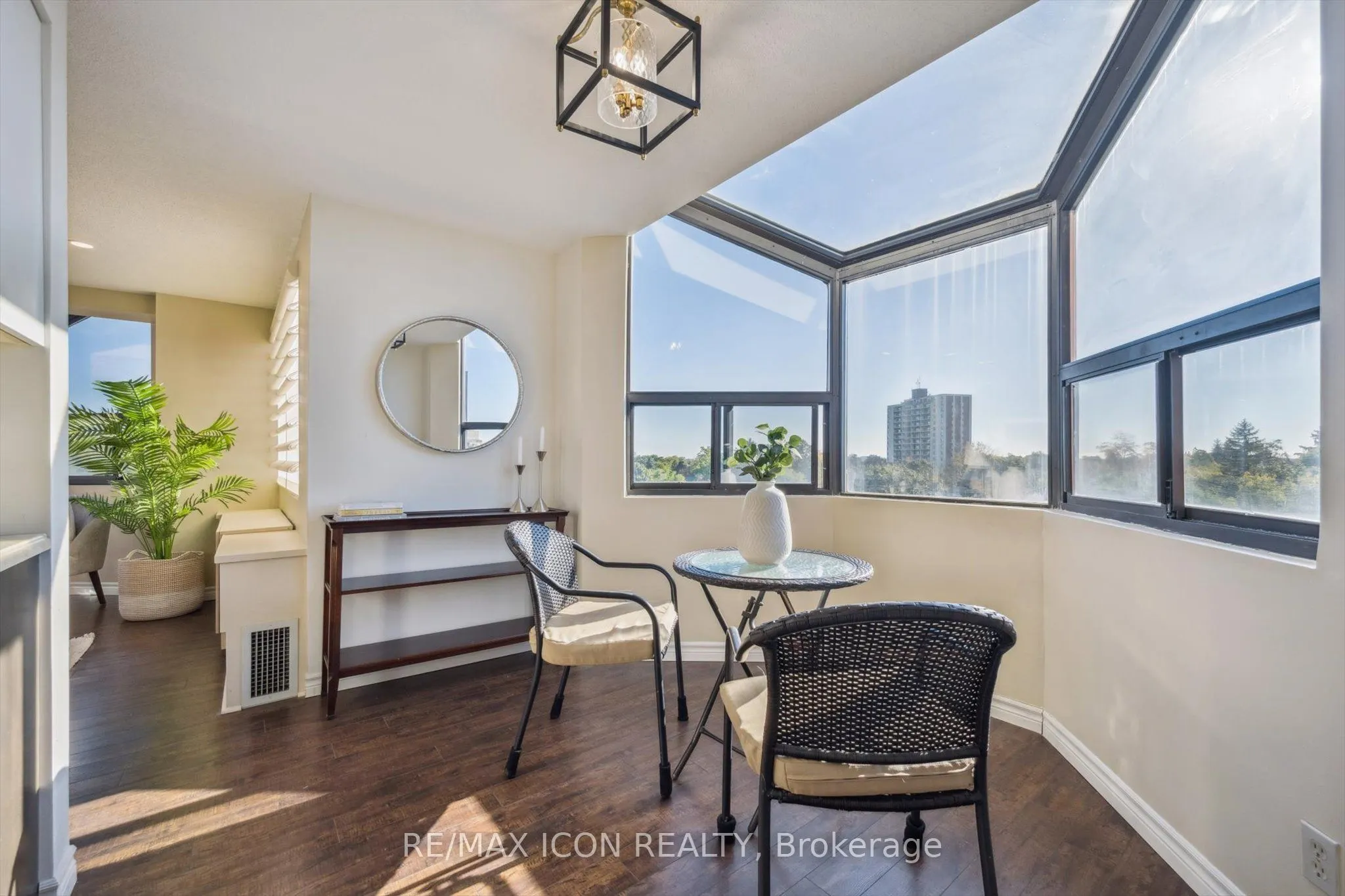 20 Ellen Street E, #610