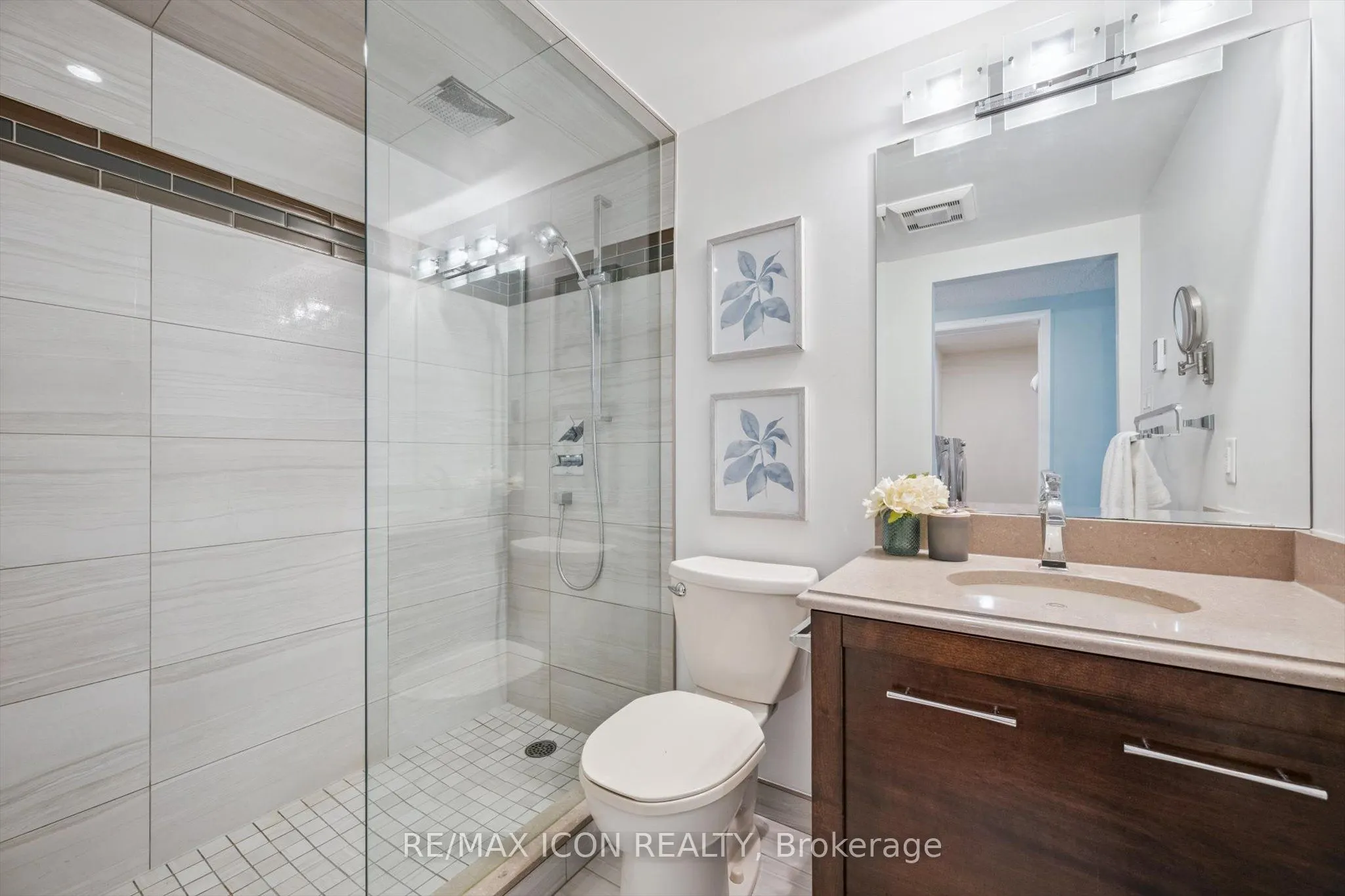 20 Ellen Street E, #610