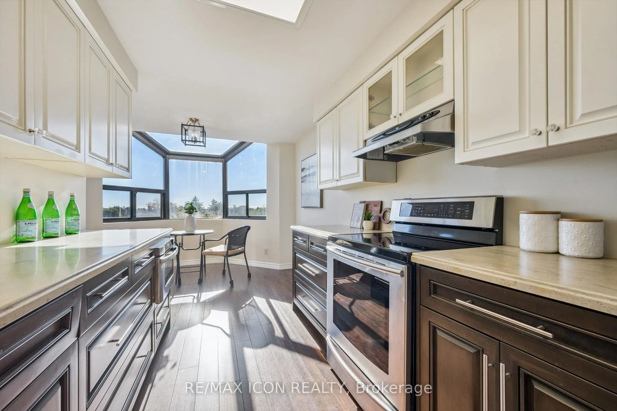 20 Ellen Street E, #610