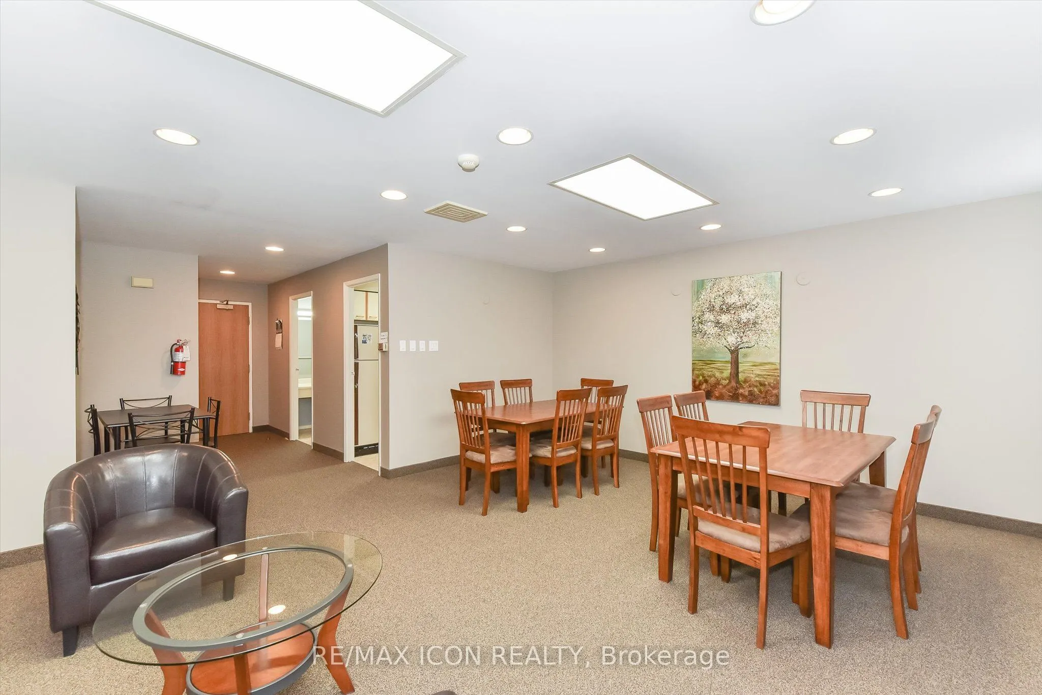 20 Ellen Street E, #610