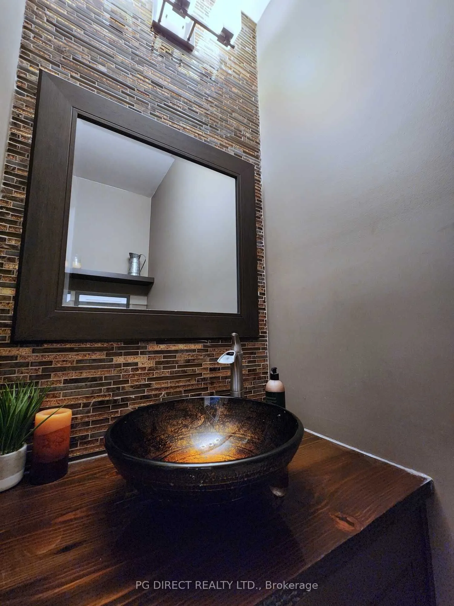 242 Cheltonwood Crescent