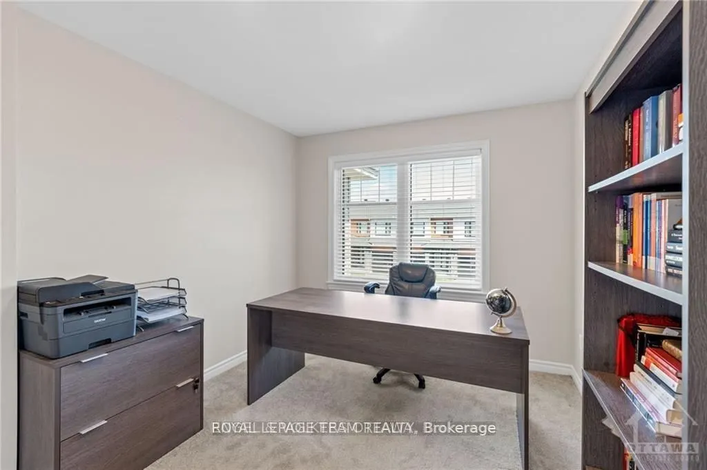 165 Angelonia Crescent E