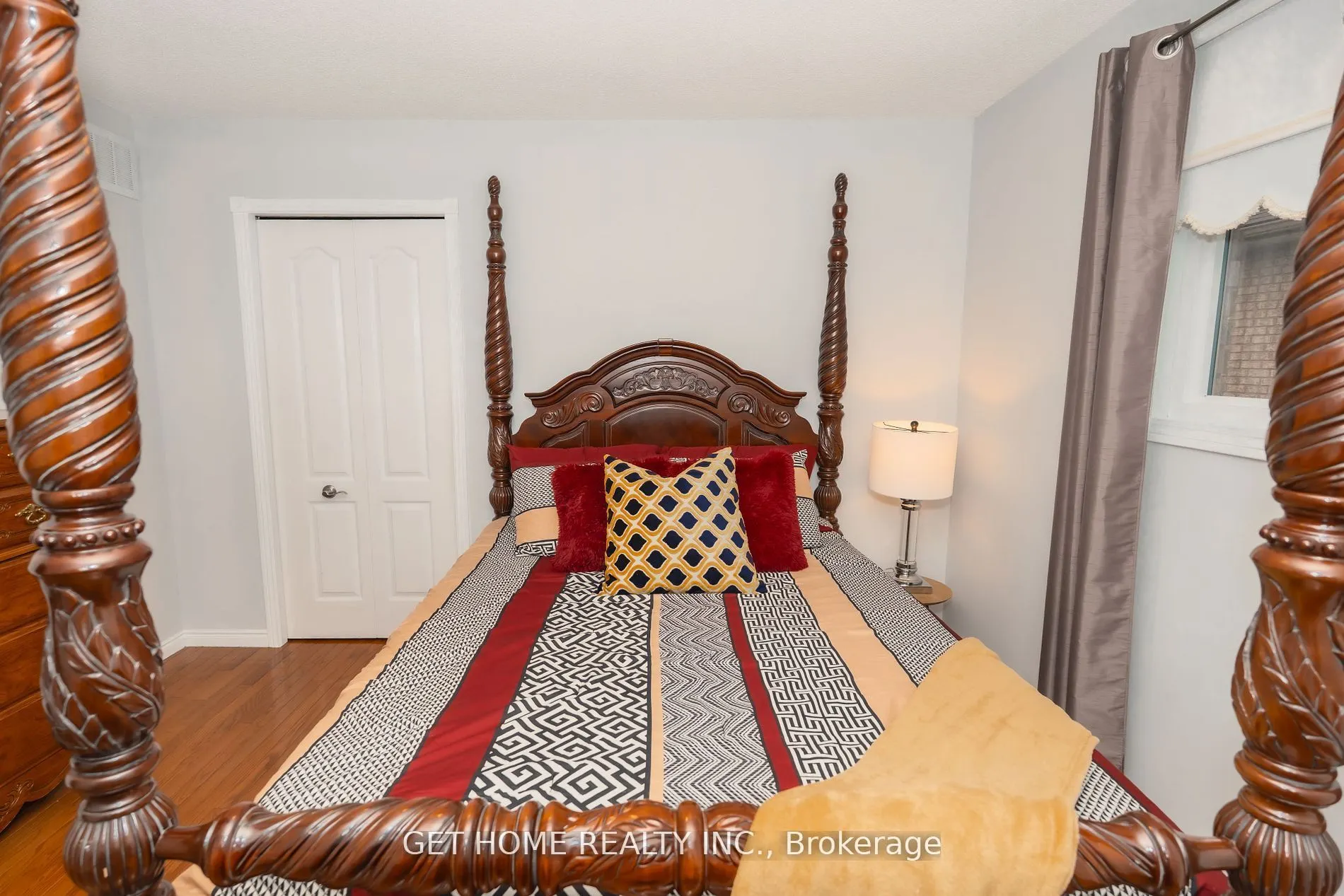 111 AUBREY Avenue, #Main