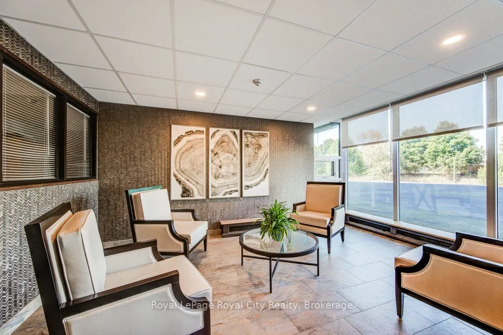 19 Woodlawn Road E, #602