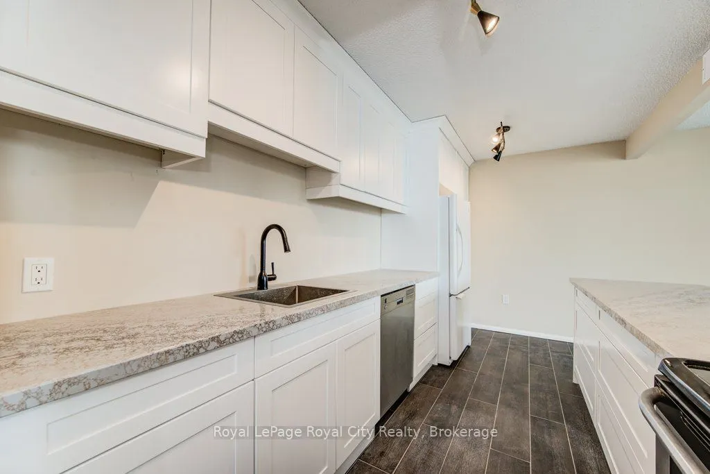 19 Woodlawn Road E, #602