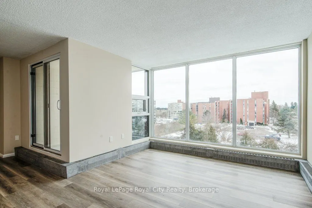 19 Woodlawn Road E, #602