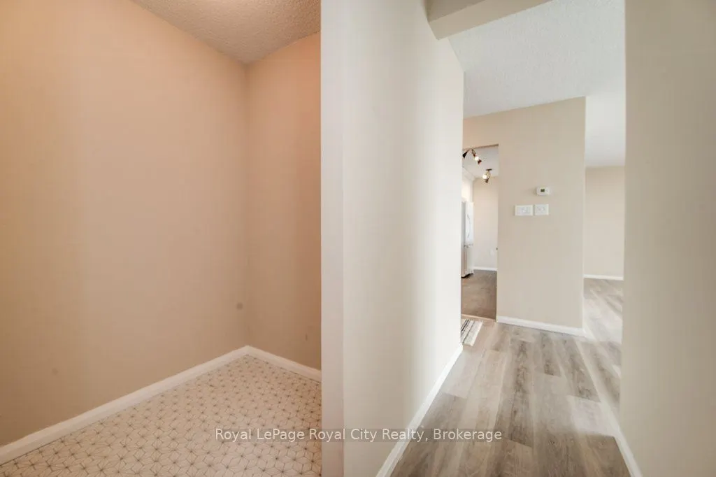 19 Woodlawn Road E, #602