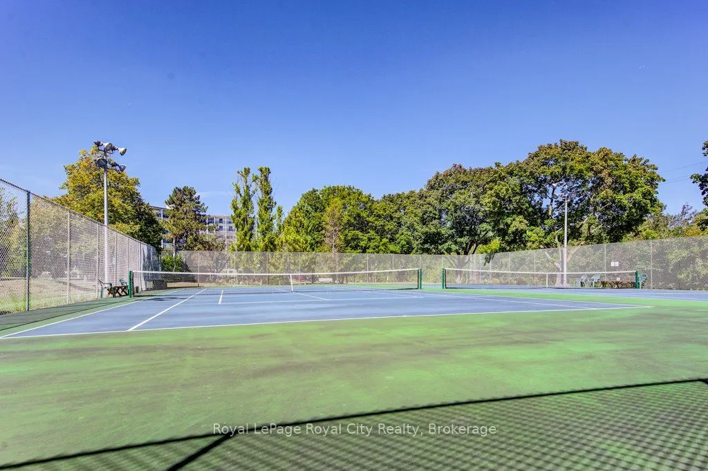 19 Woodlawn Road E, #602