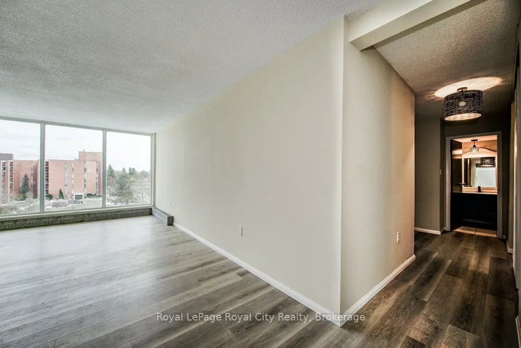 19 Woodlawn Road E, #602