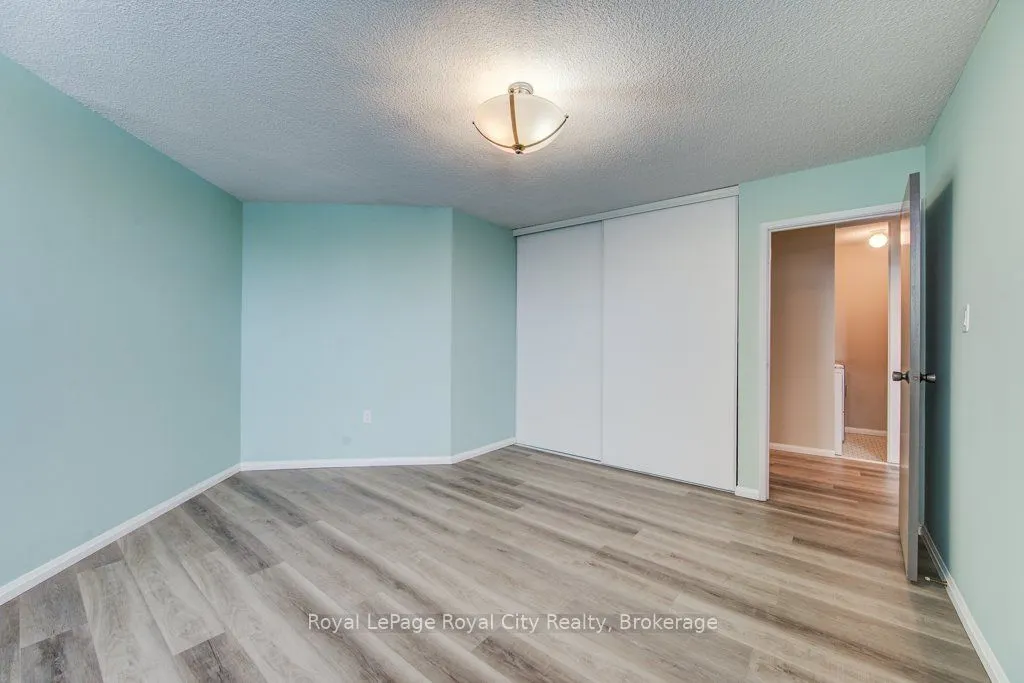 19 Woodlawn Road E, #602