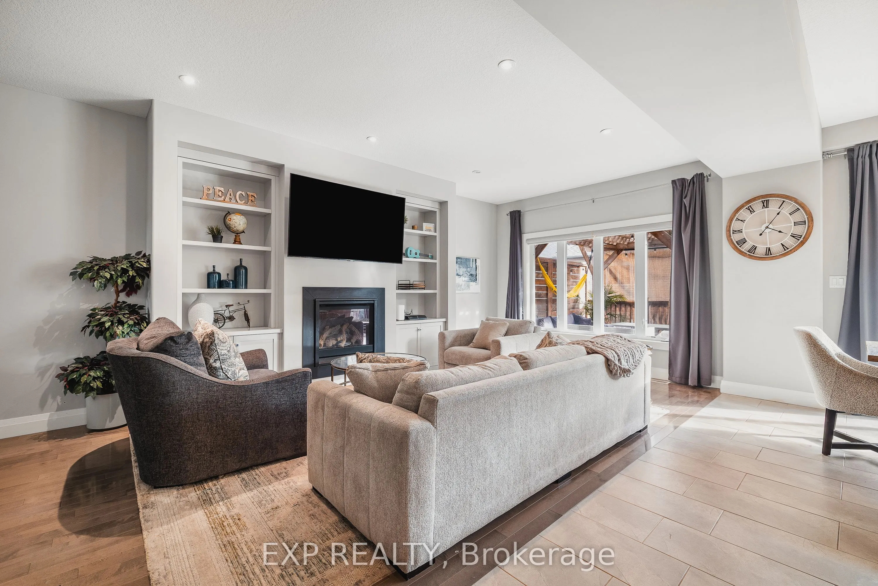 346 Moorlands Crescent