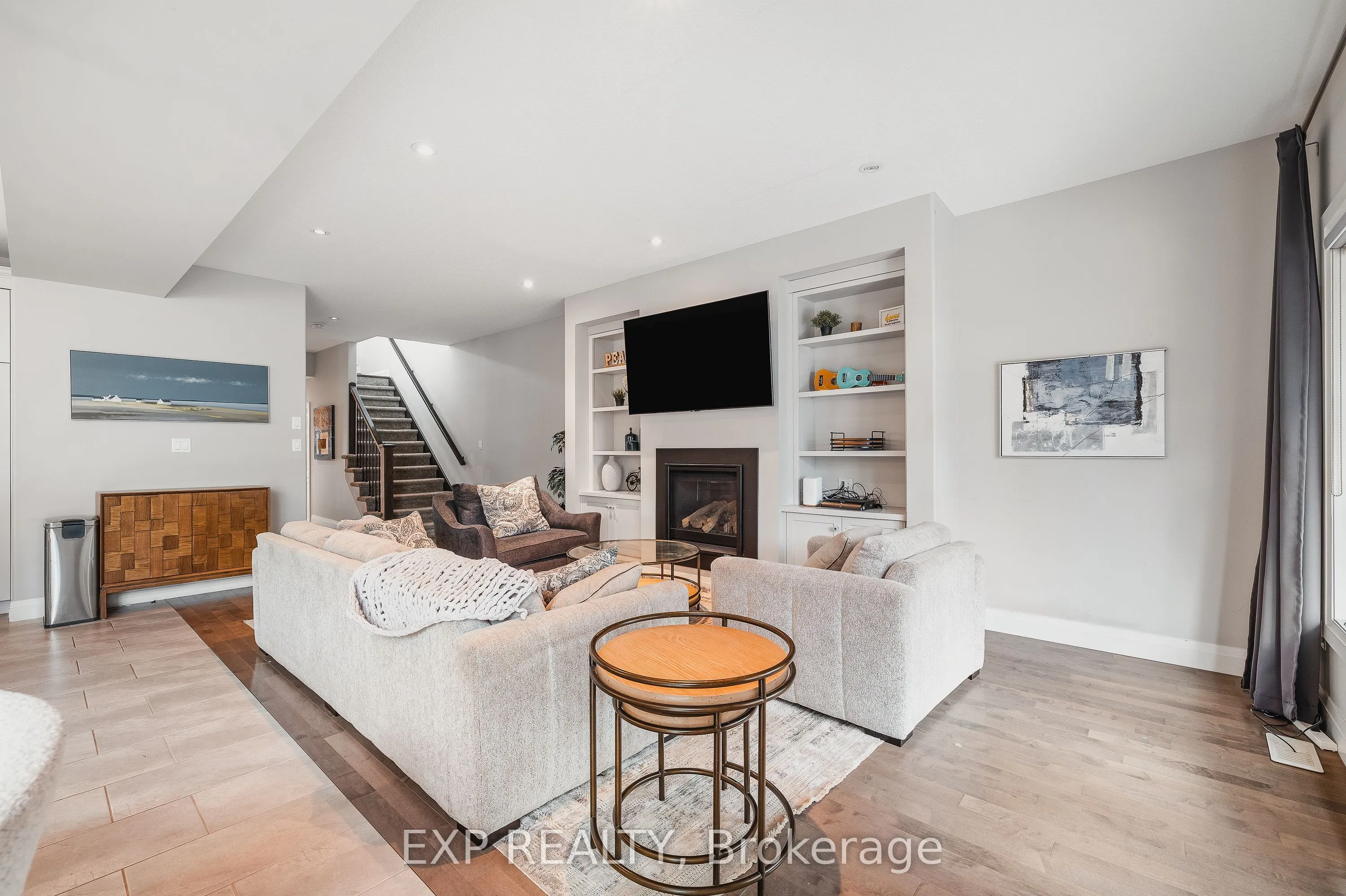 346 Moorlands Crescent