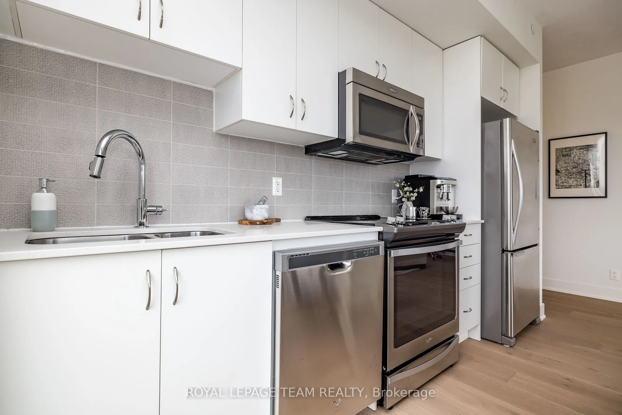 485 Richmond Road, #709