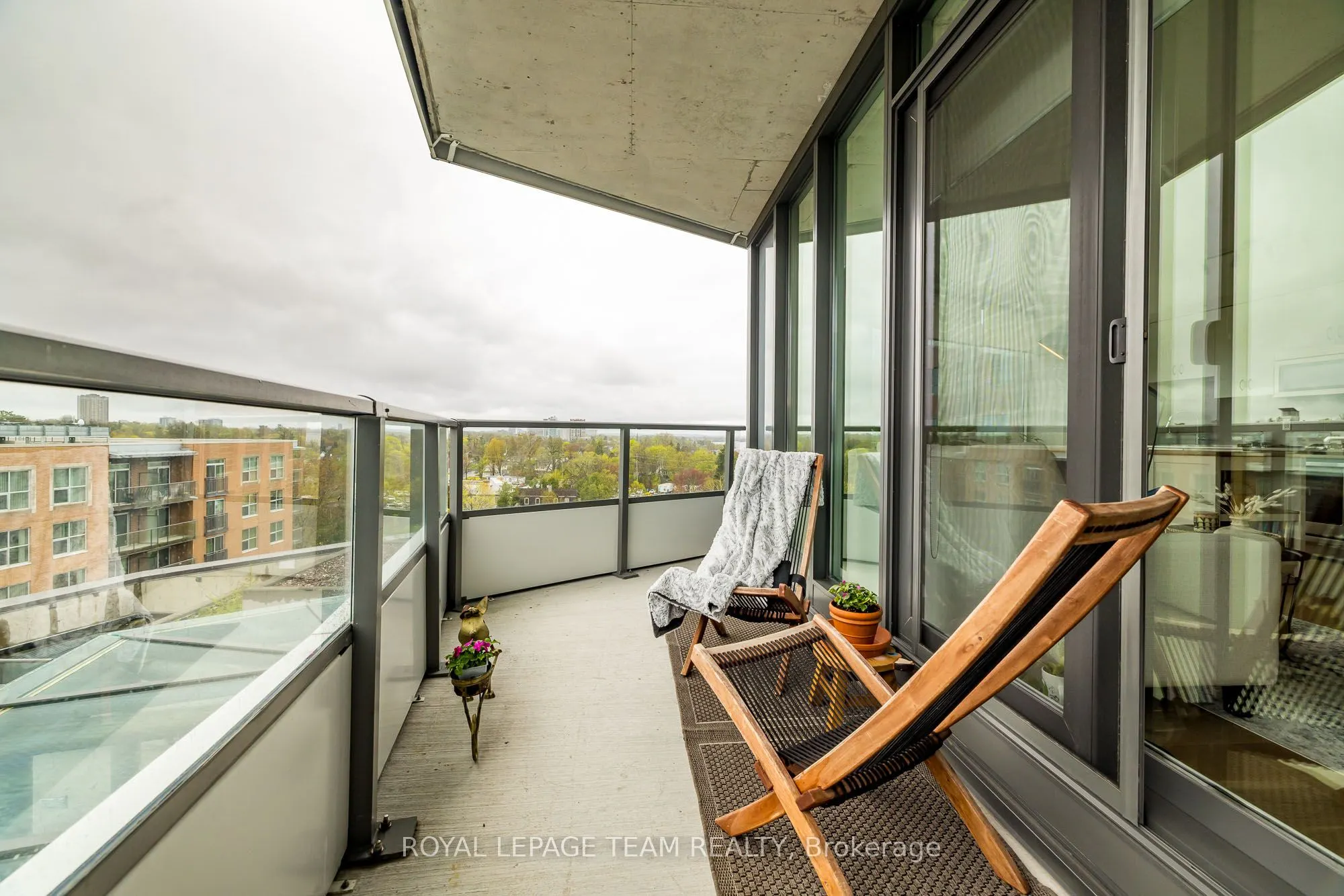 485 Richmond Road, #709