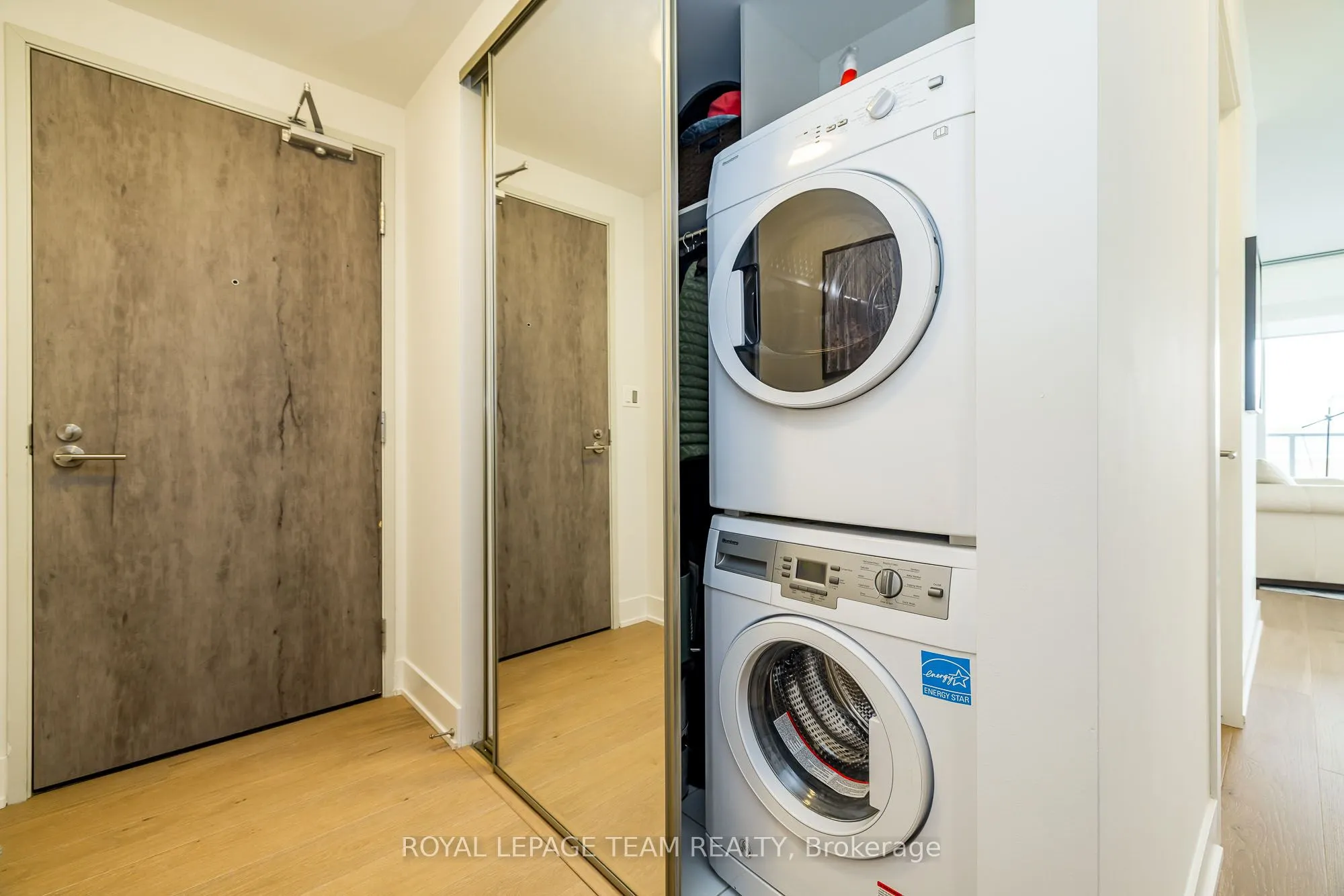 485 Richmond Road, #709