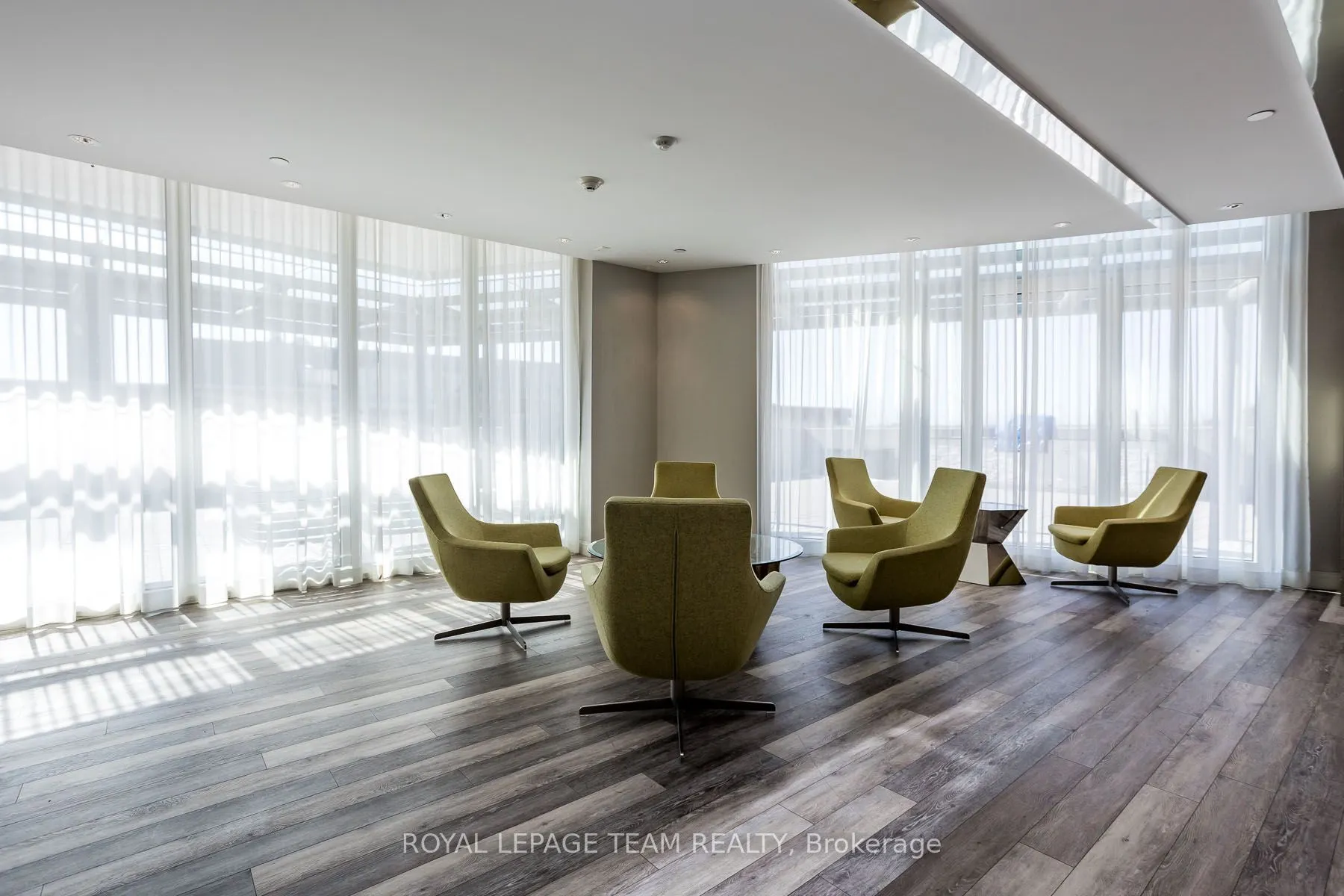 485 Richmond Road, #709