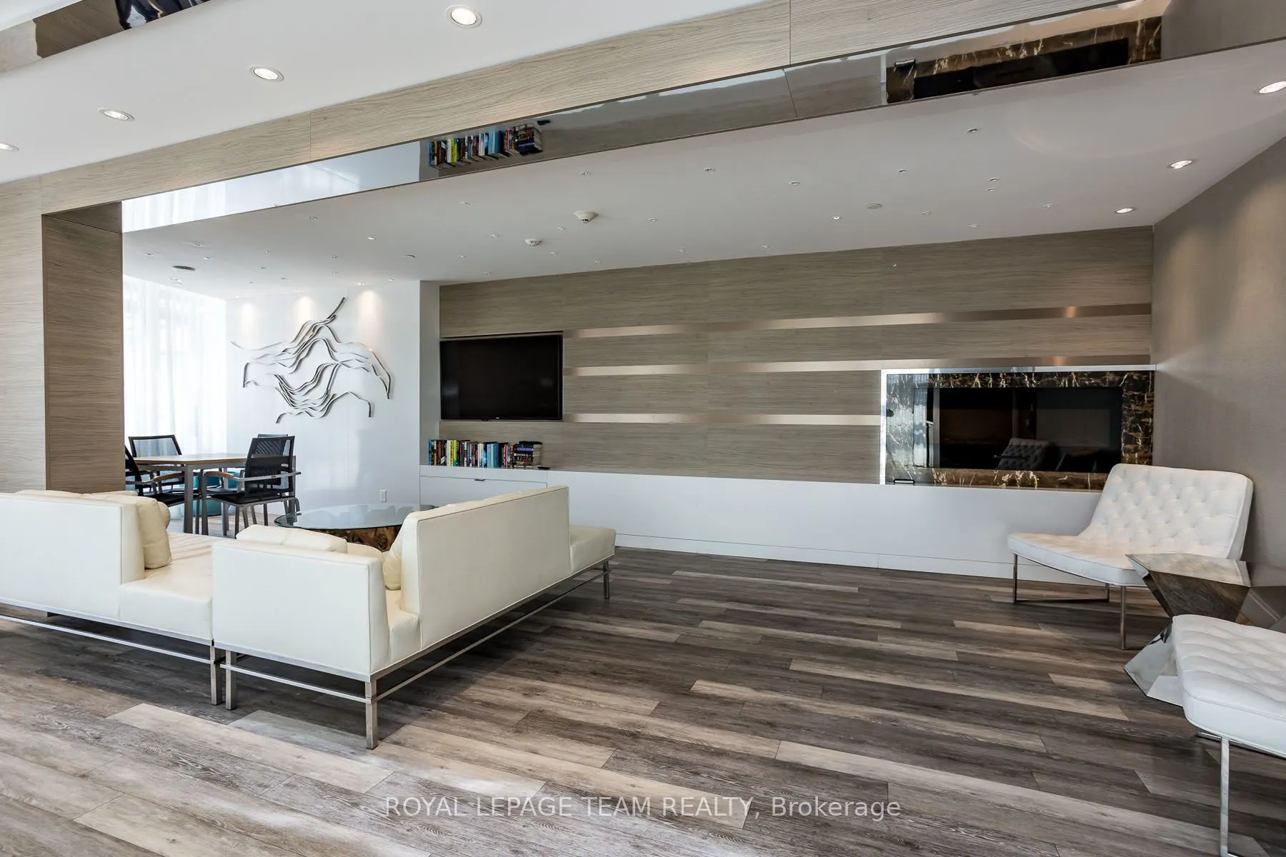 485 Richmond Road, #709