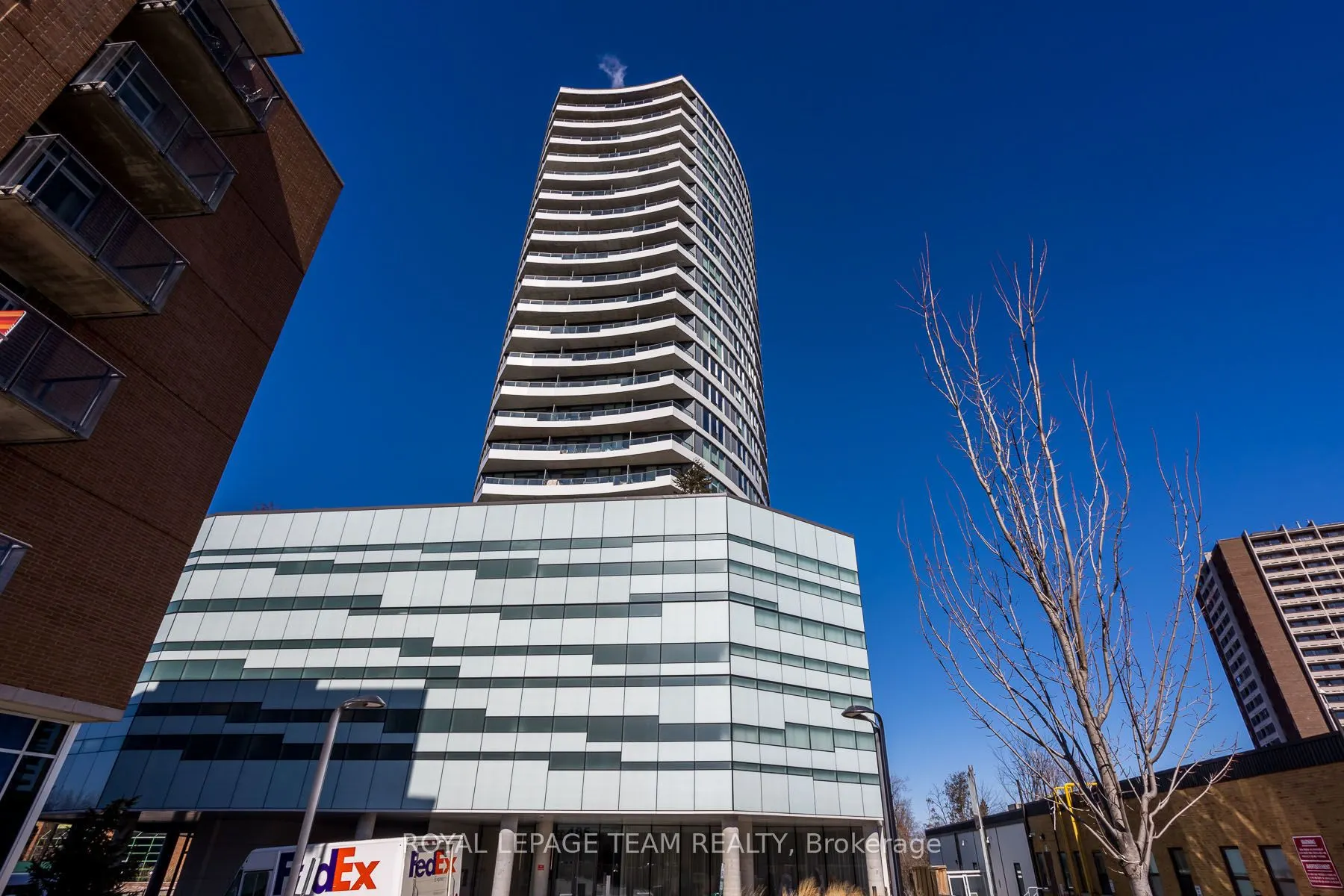 485 Richmond Road, #709