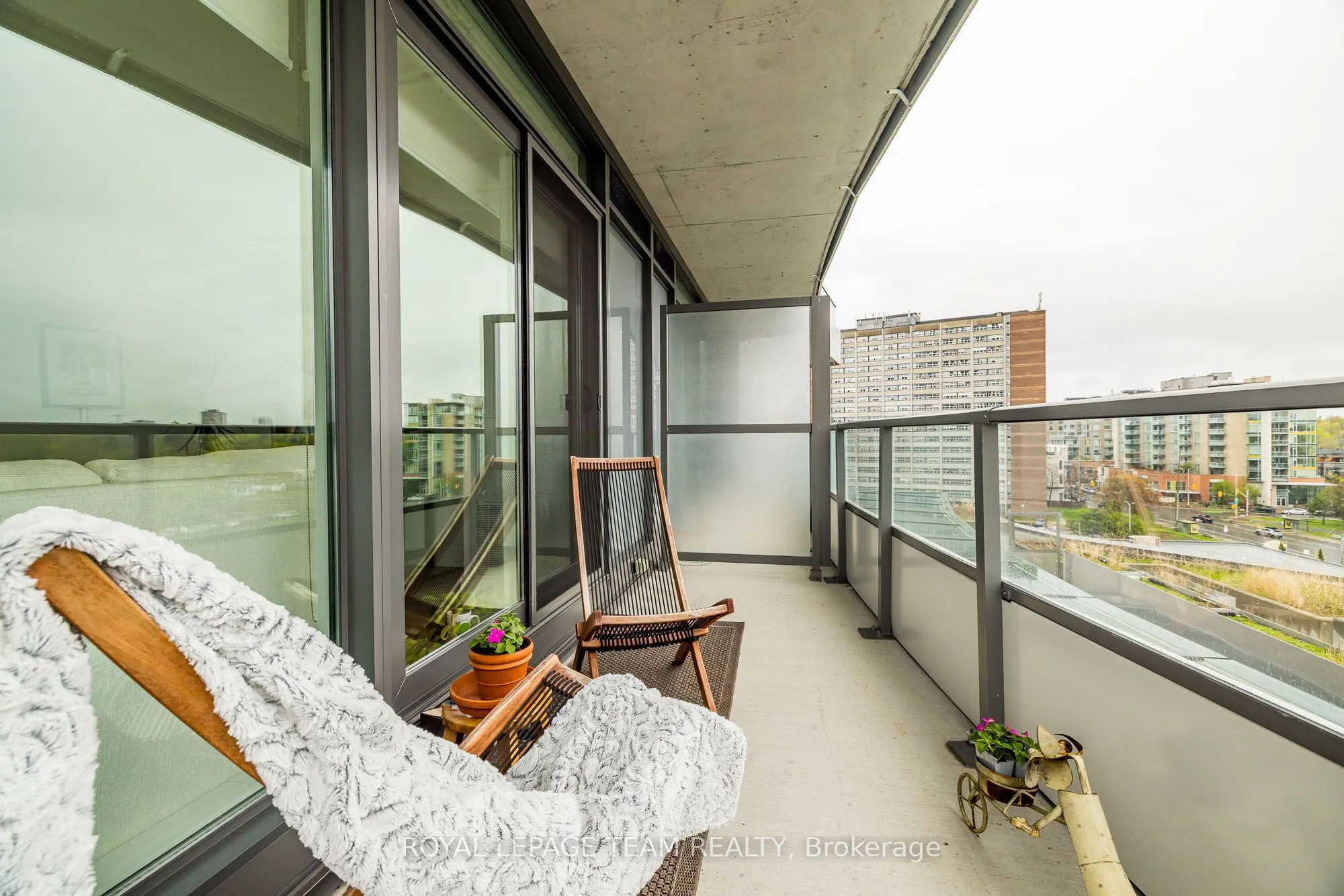 485 Richmond Road, #709