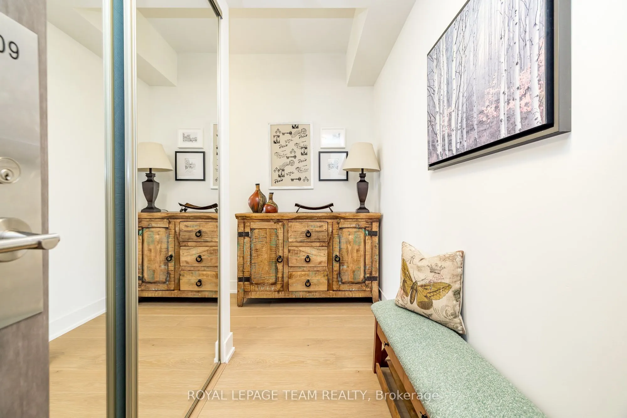 485 Richmond Road, #709