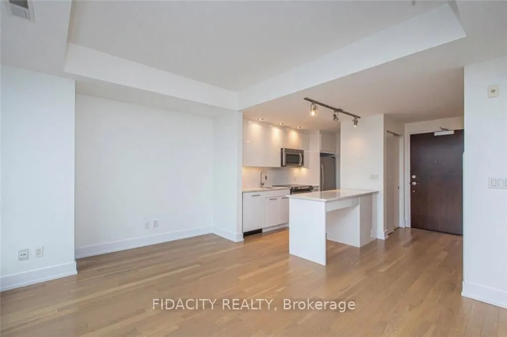 360 Patricia Avenue, #820