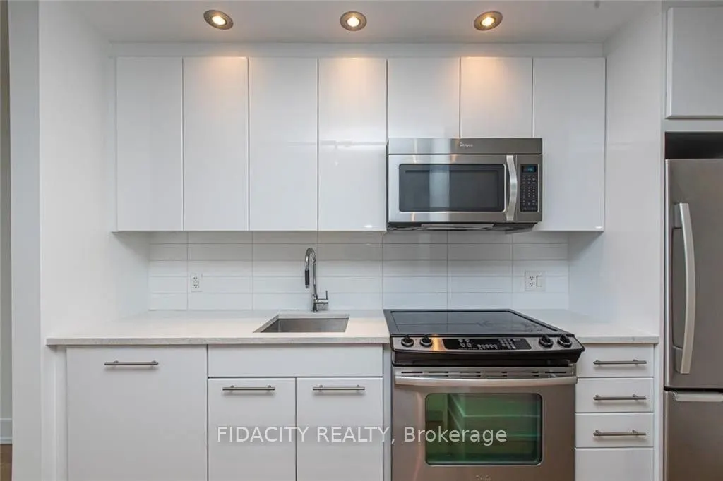 360 Patricia Avenue, #820