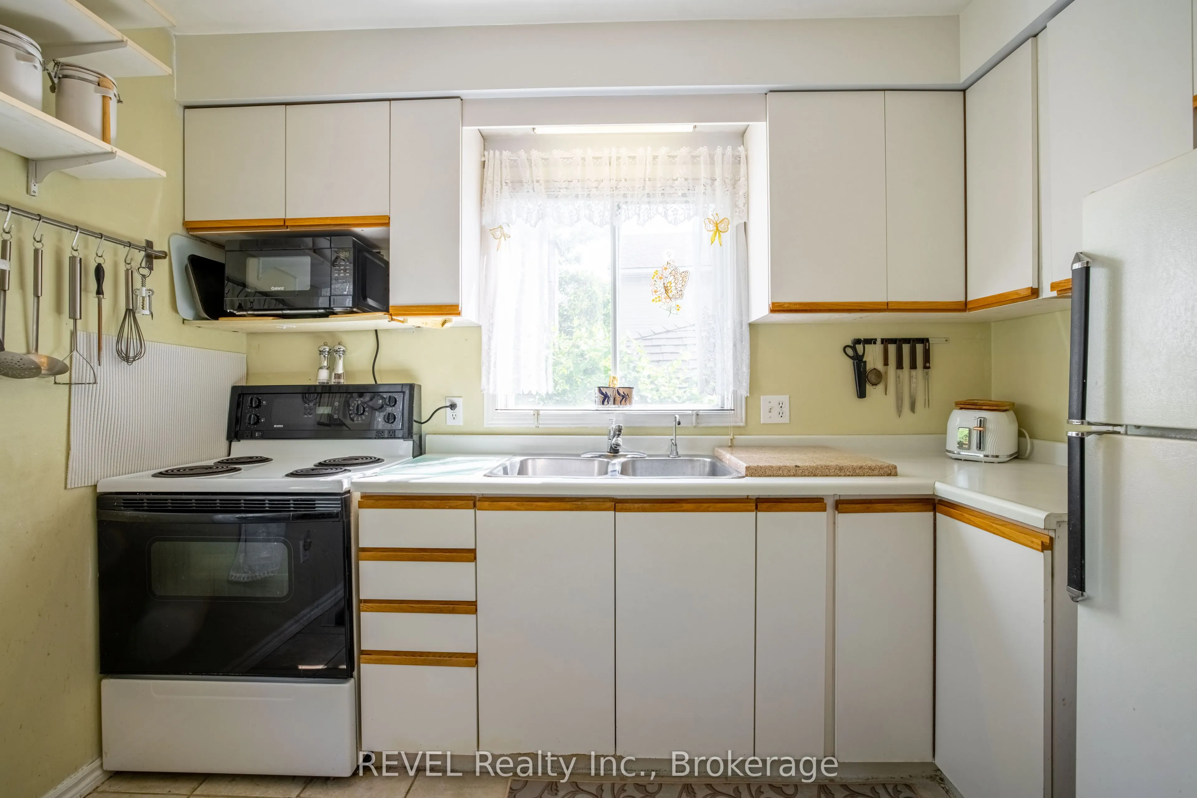 37 Manchester Avenue