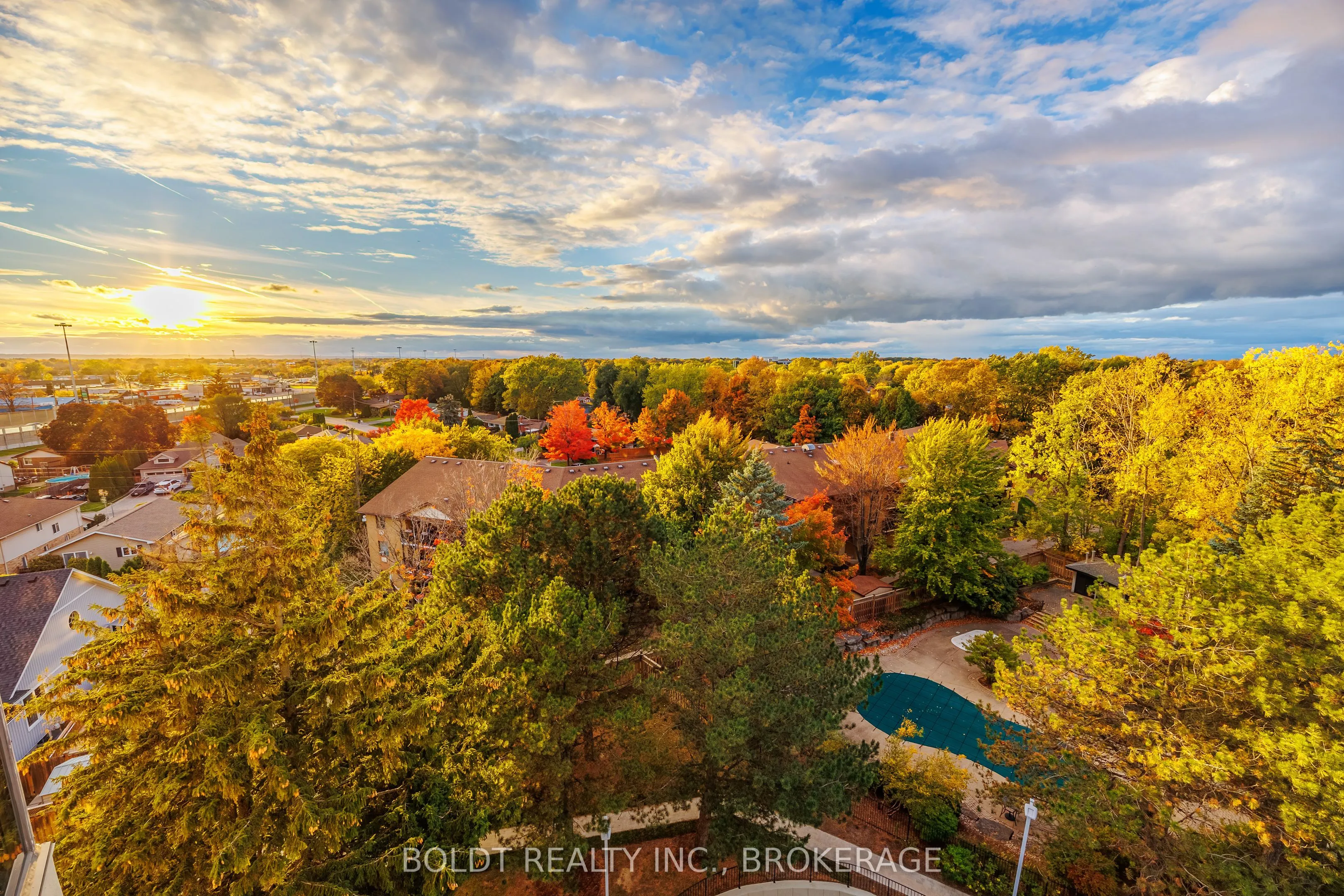 81 Scott Street, #809