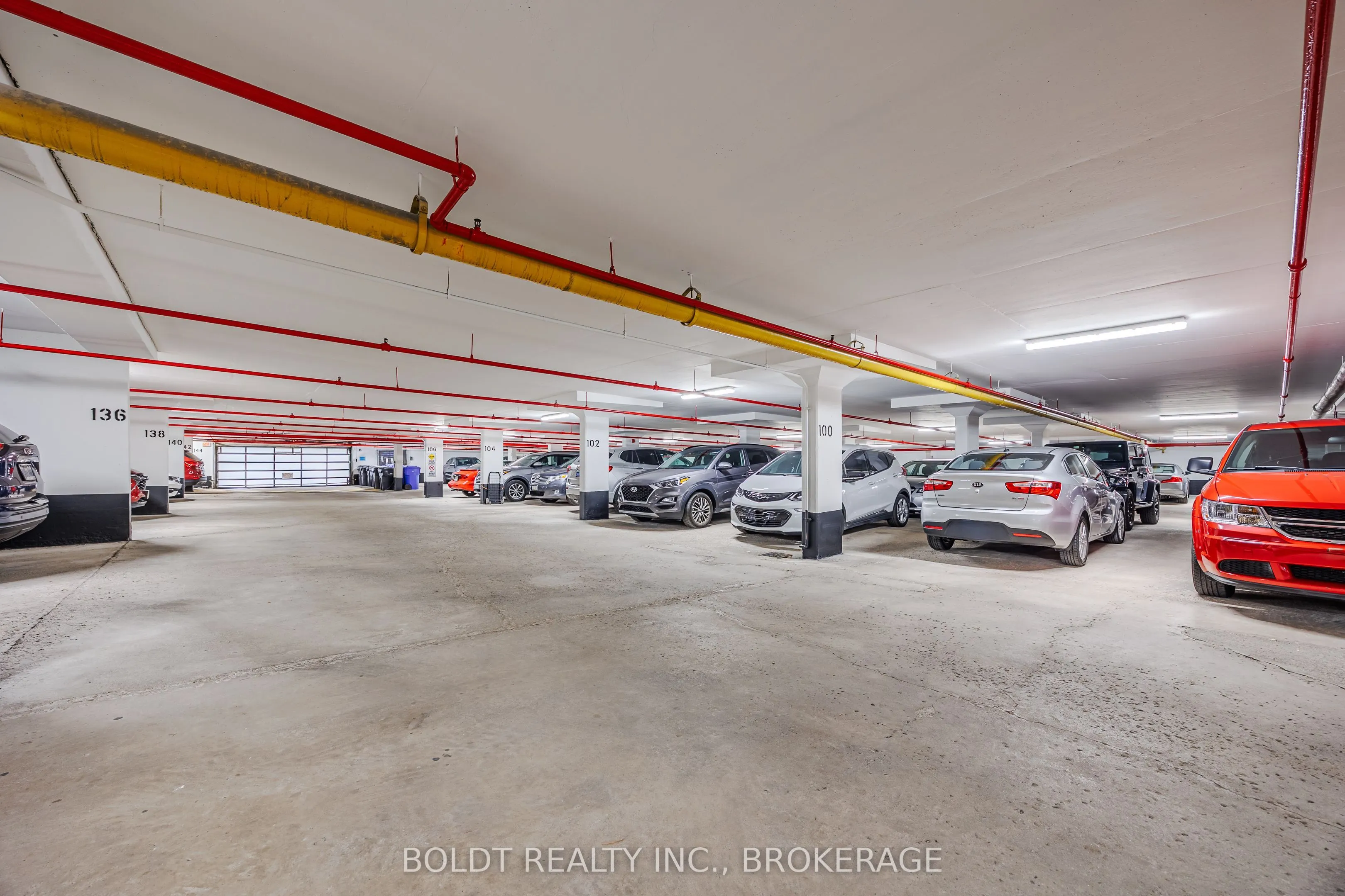 81 Scott Street, #809