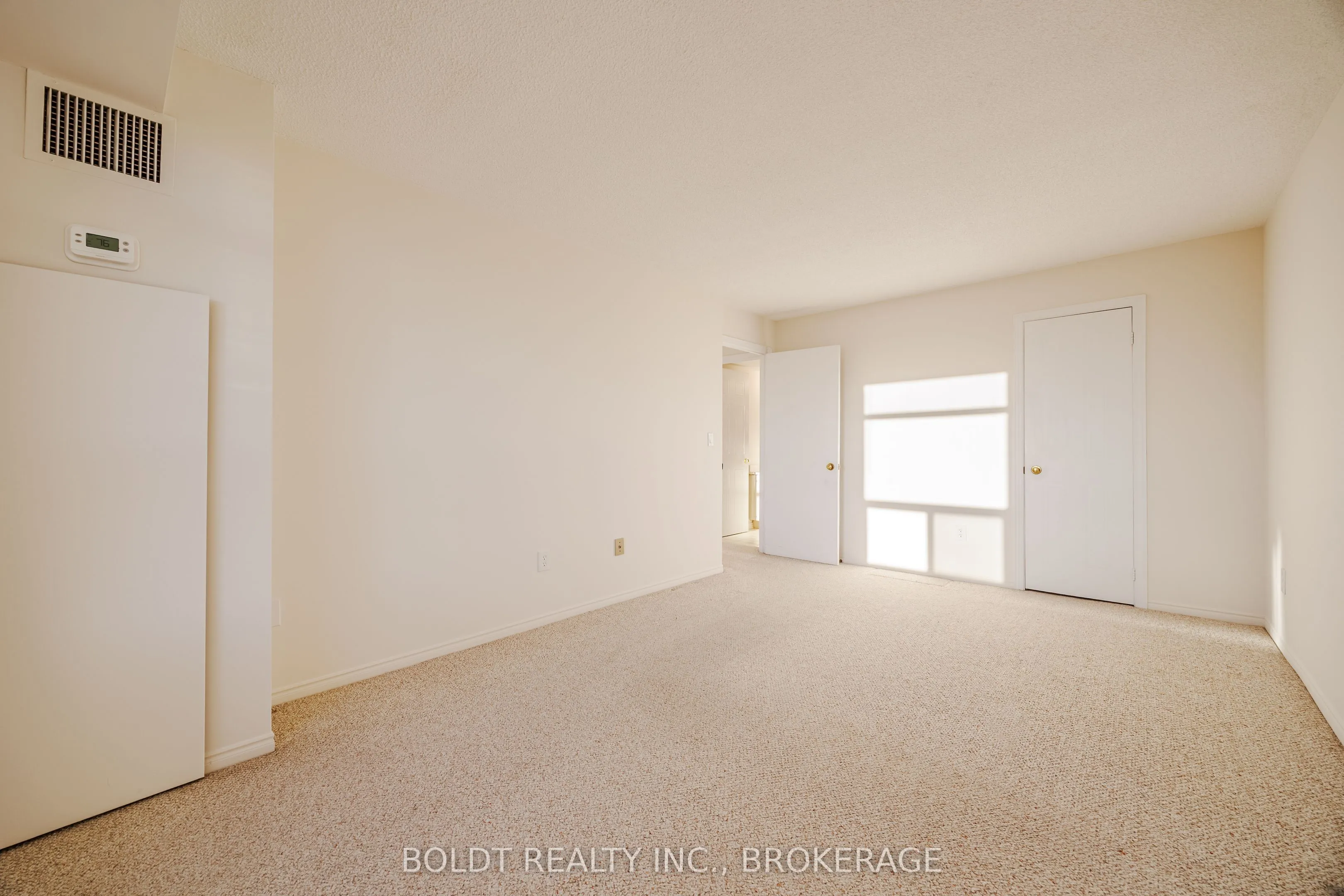 81 Scott Street, #809