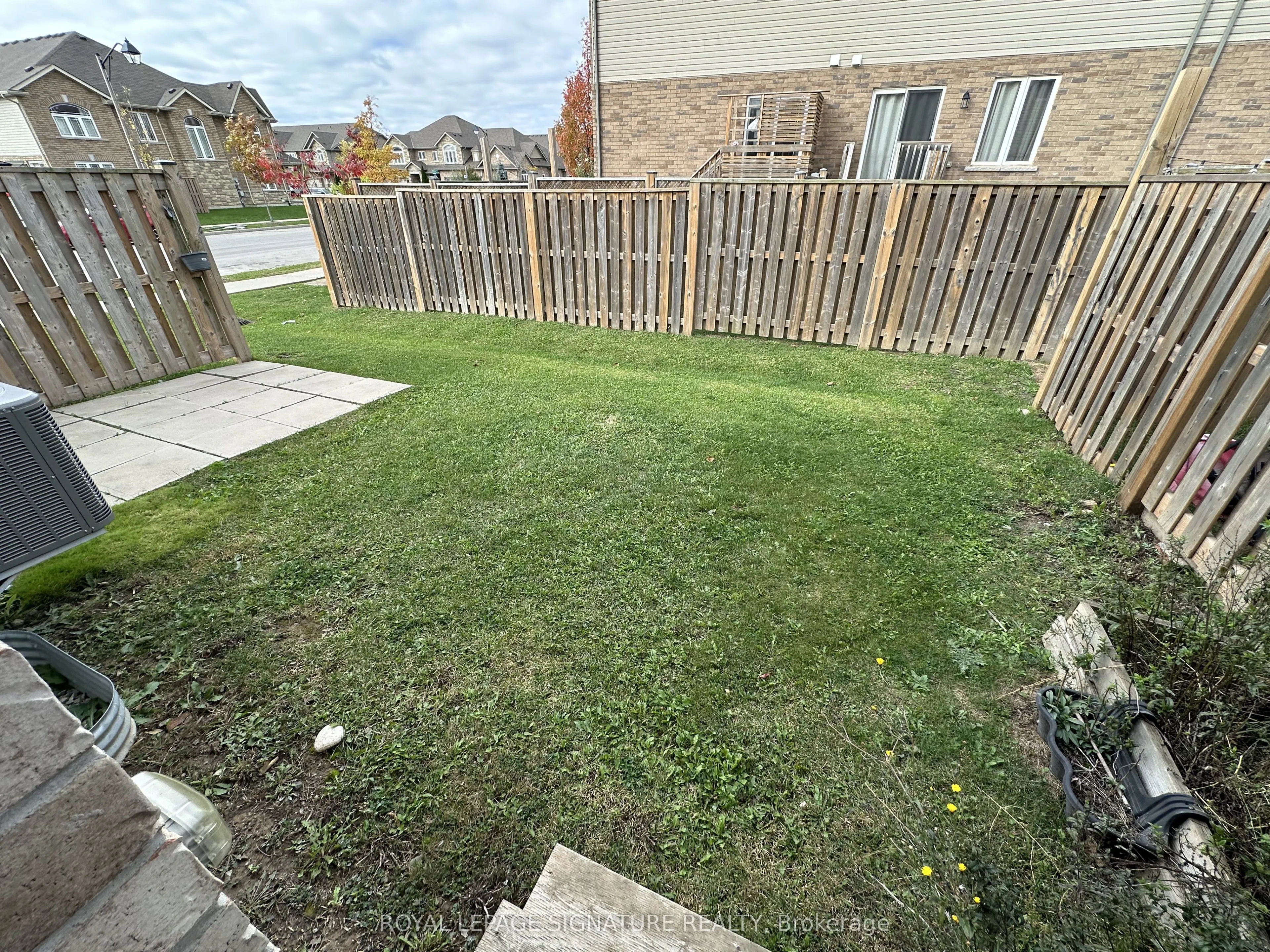 40 Kingsborough Dr Drive