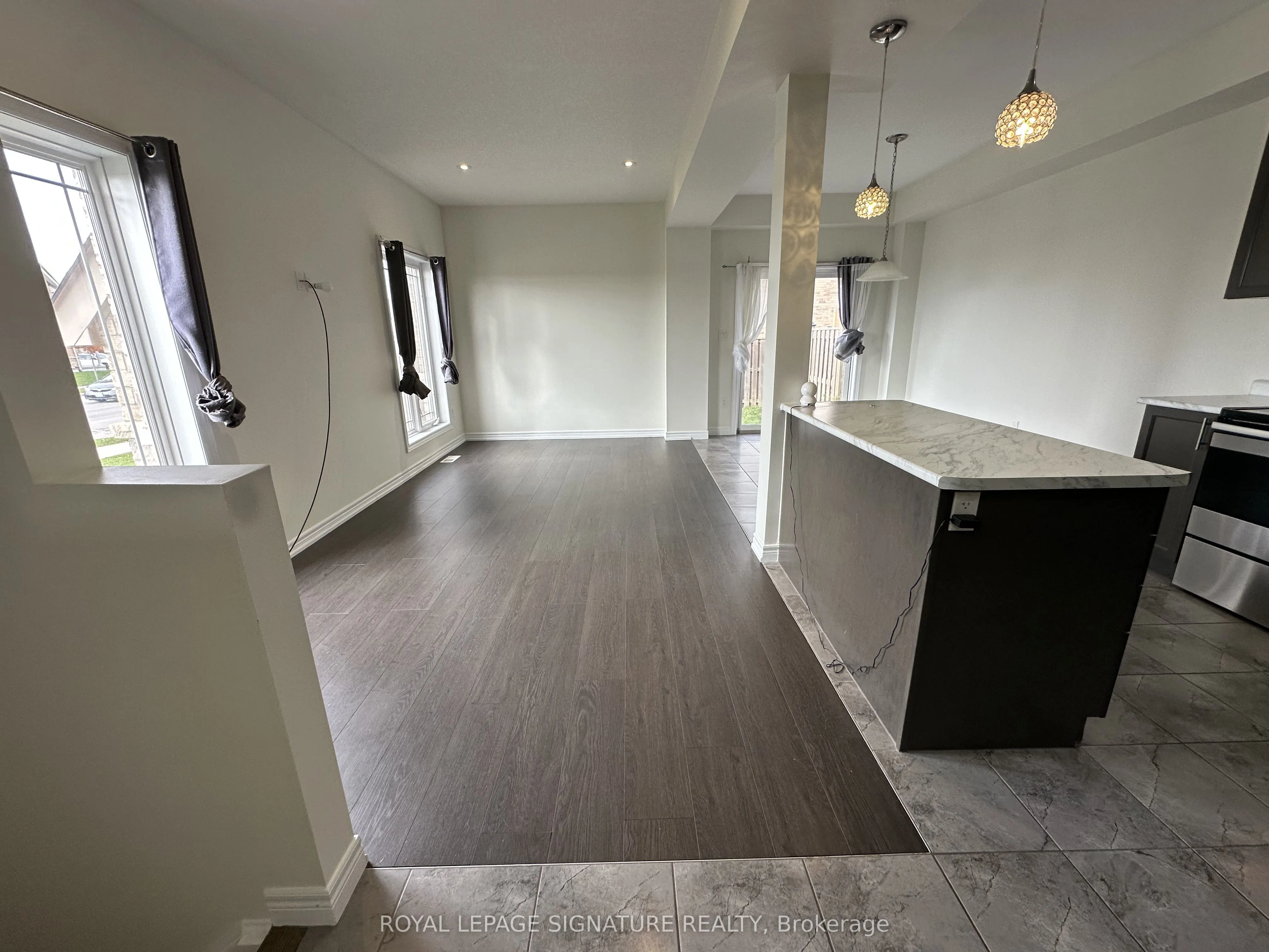 40 Kingsborough Dr Drive