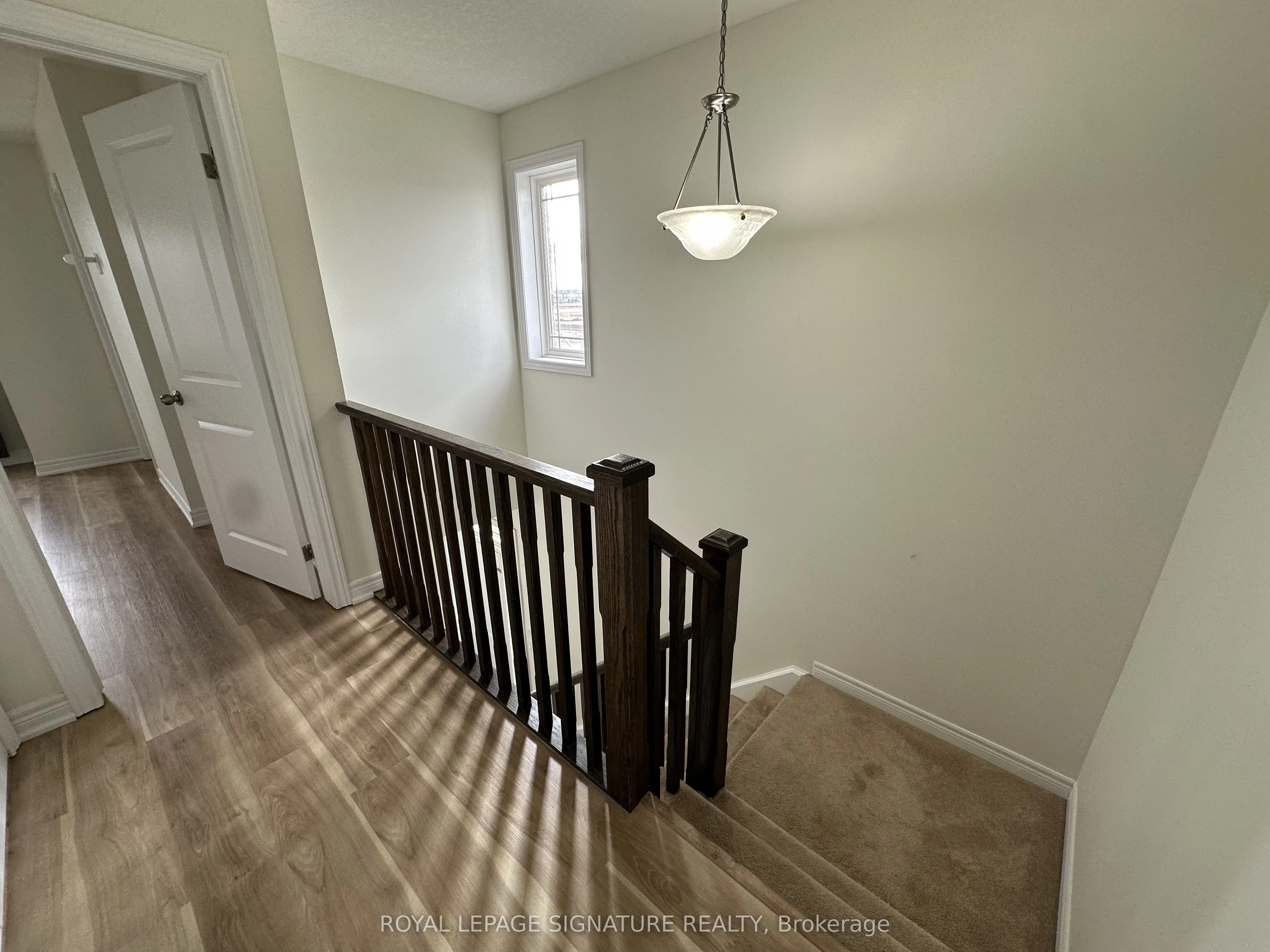 40 Kingsborough Dr Drive