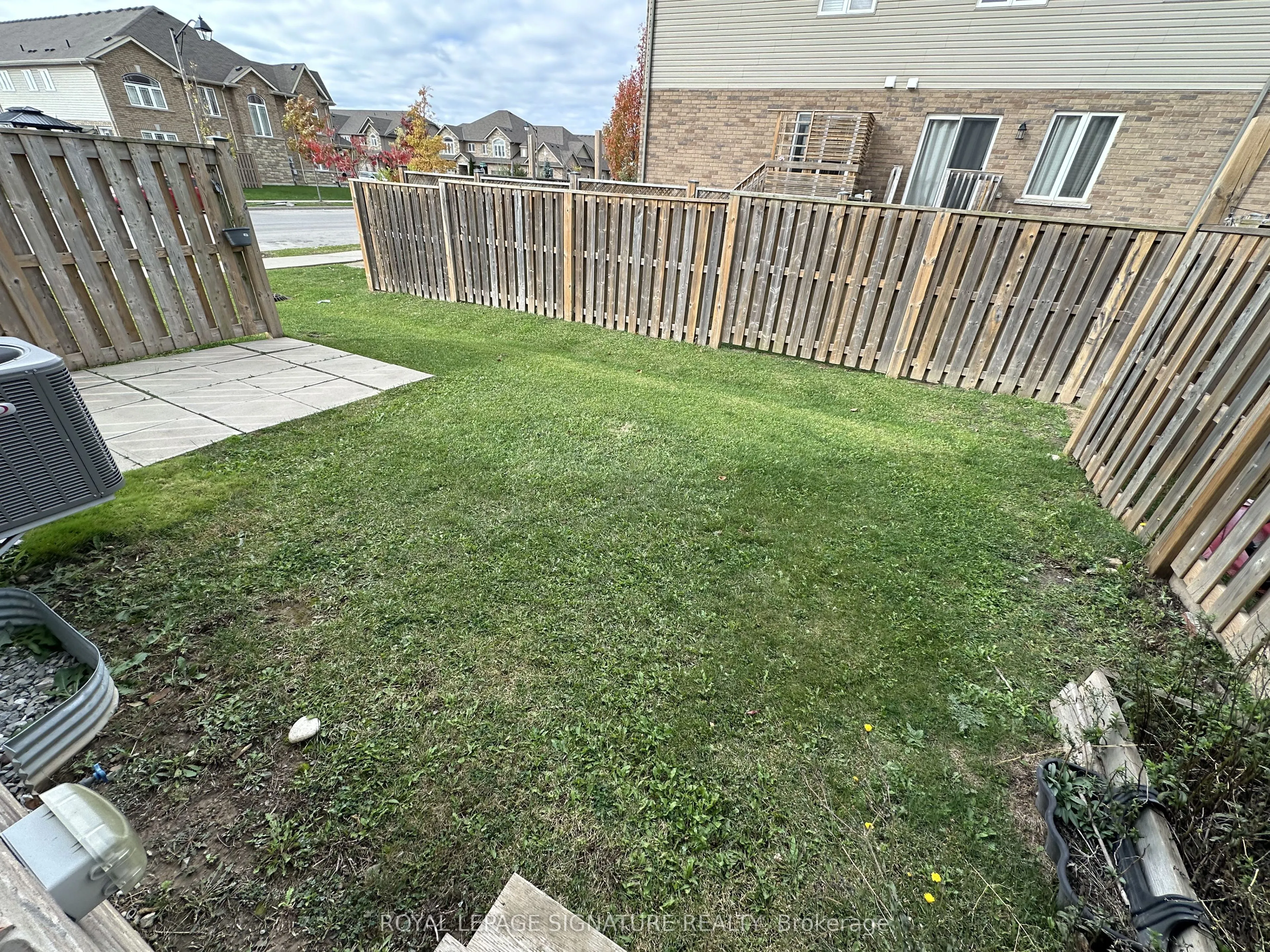 40 Kingsborough Dr Drive