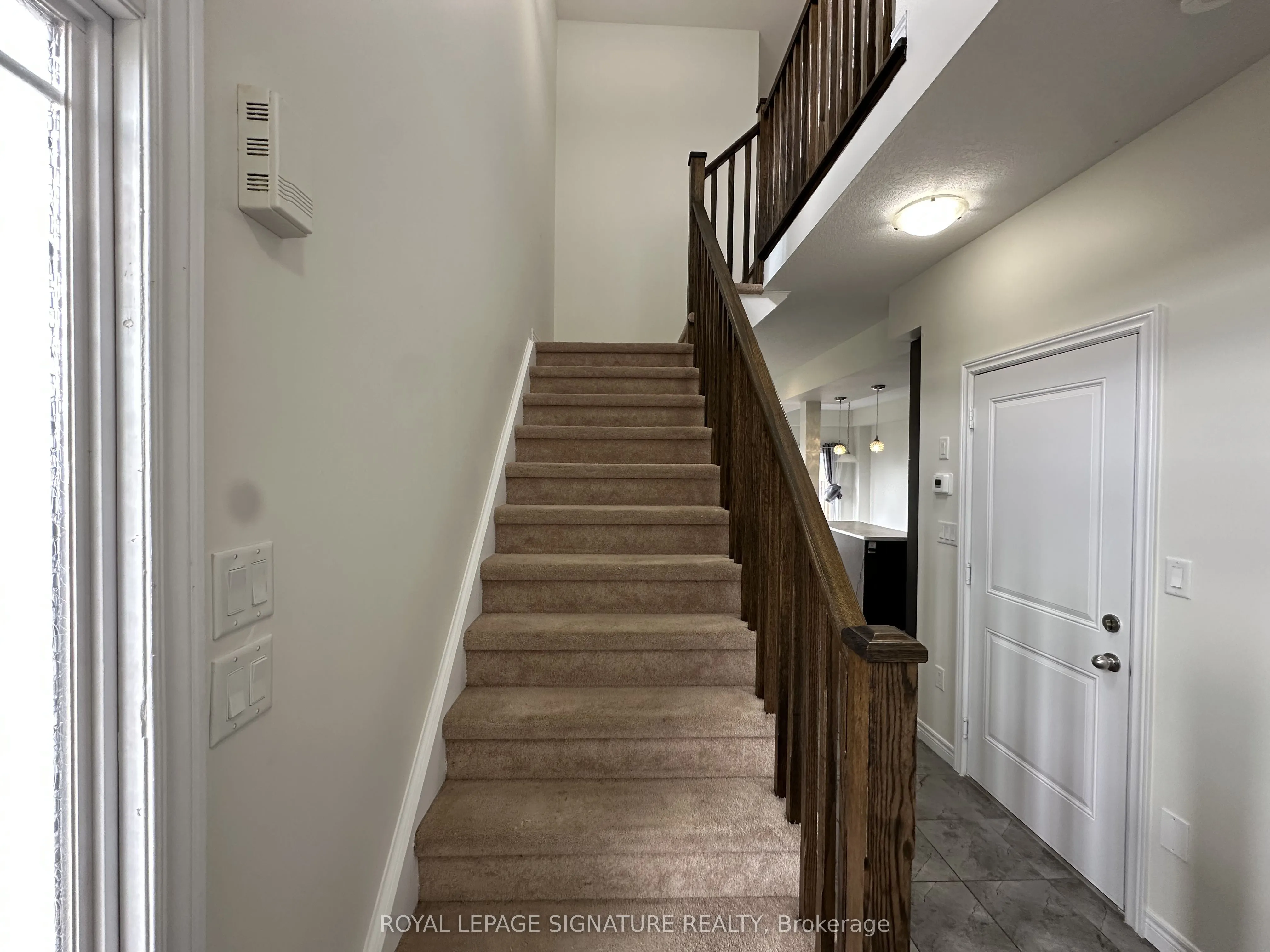 40 Kingsborough Dr Drive