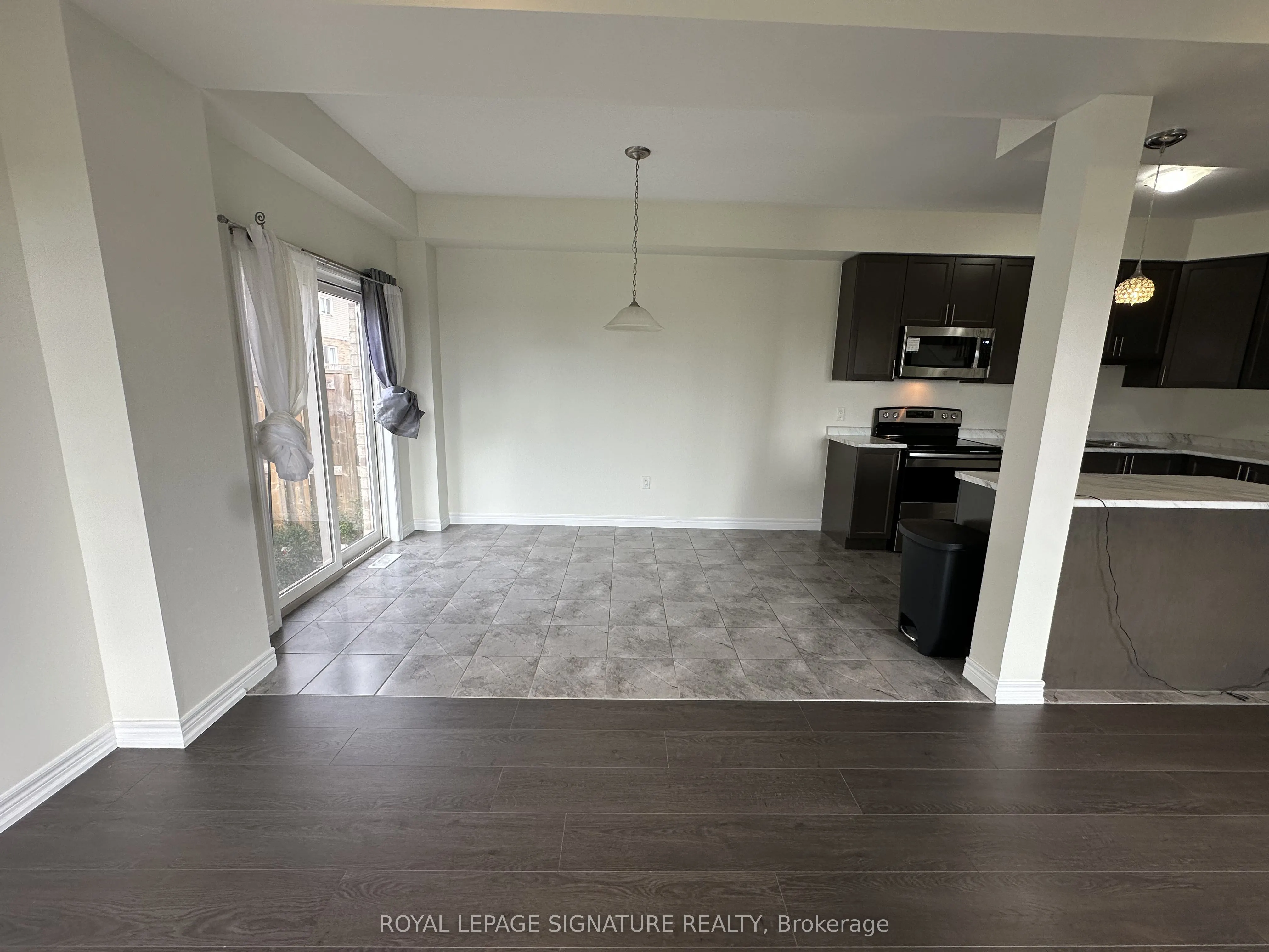 40 Kingsborough Dr Drive