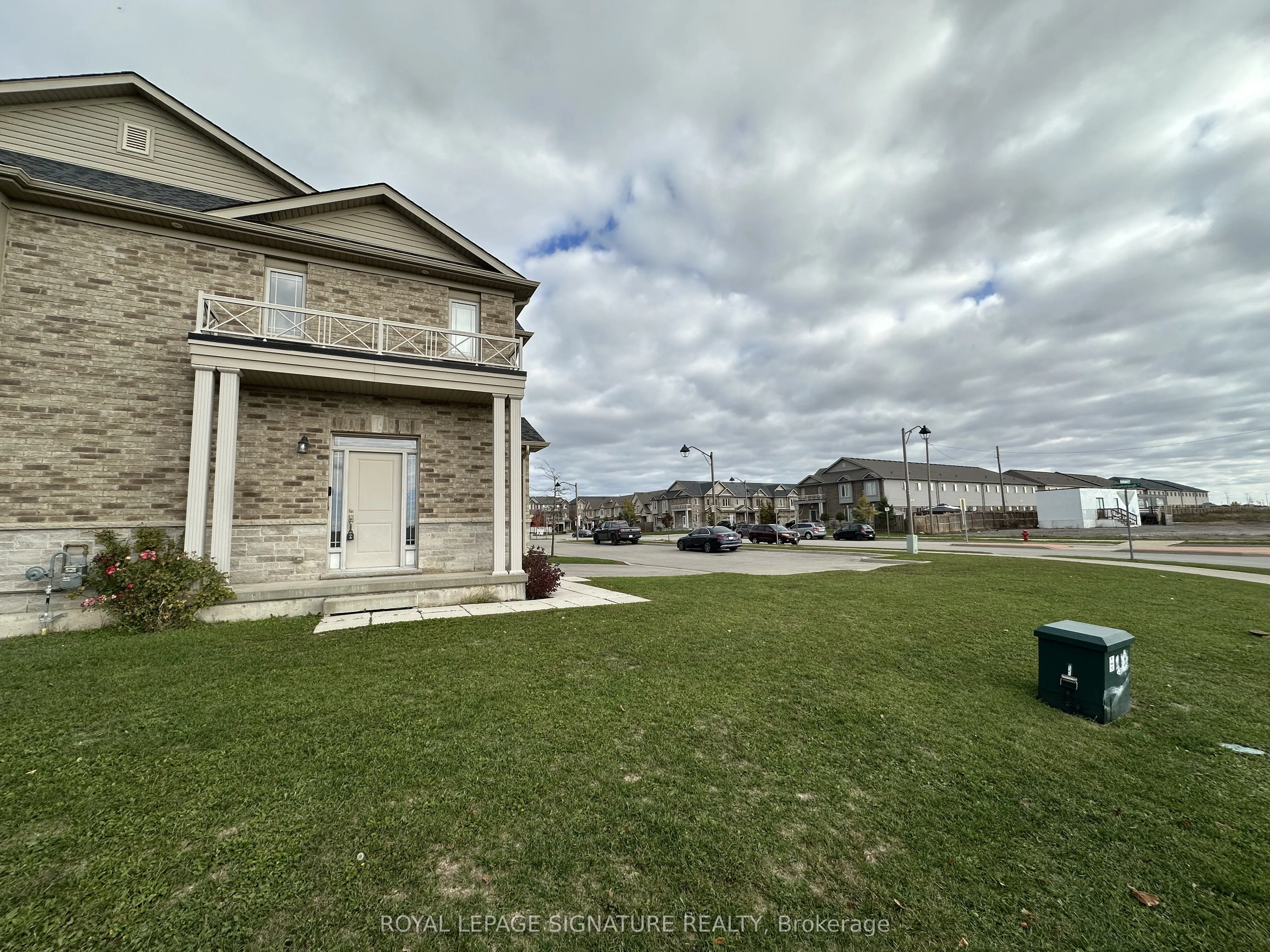 40 Kingsborough Dr Drive