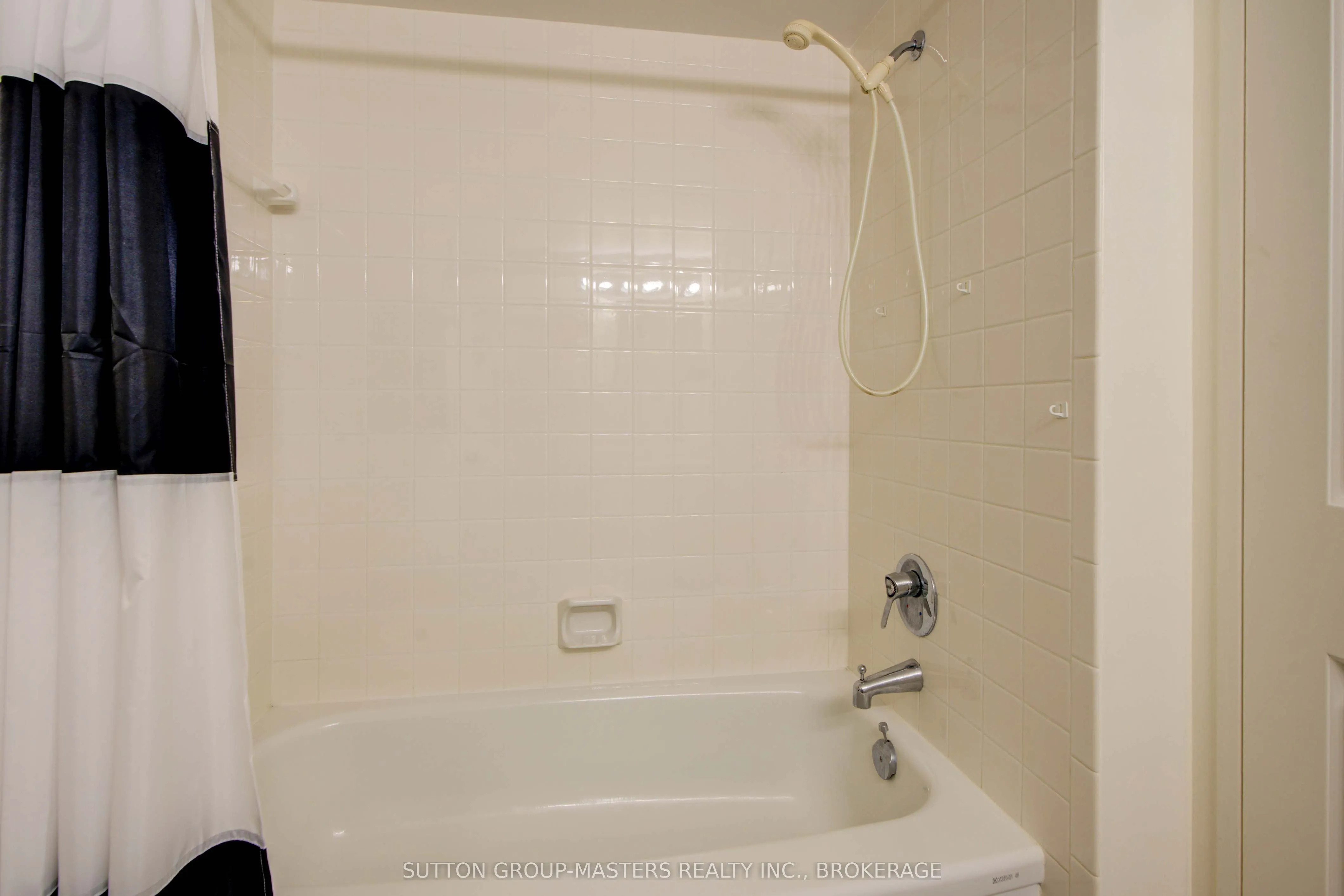 257 Bath Road, #1004