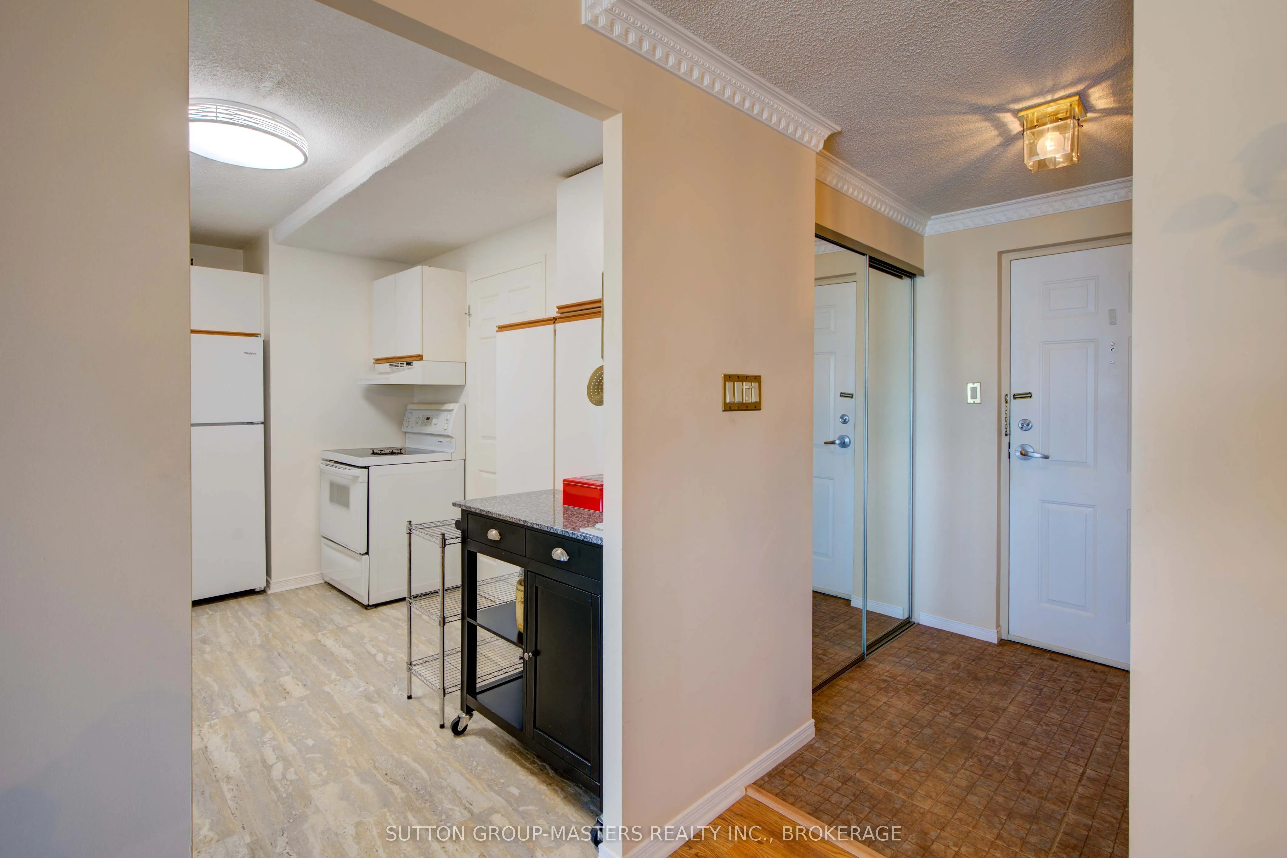 257 Bath Road, #1004