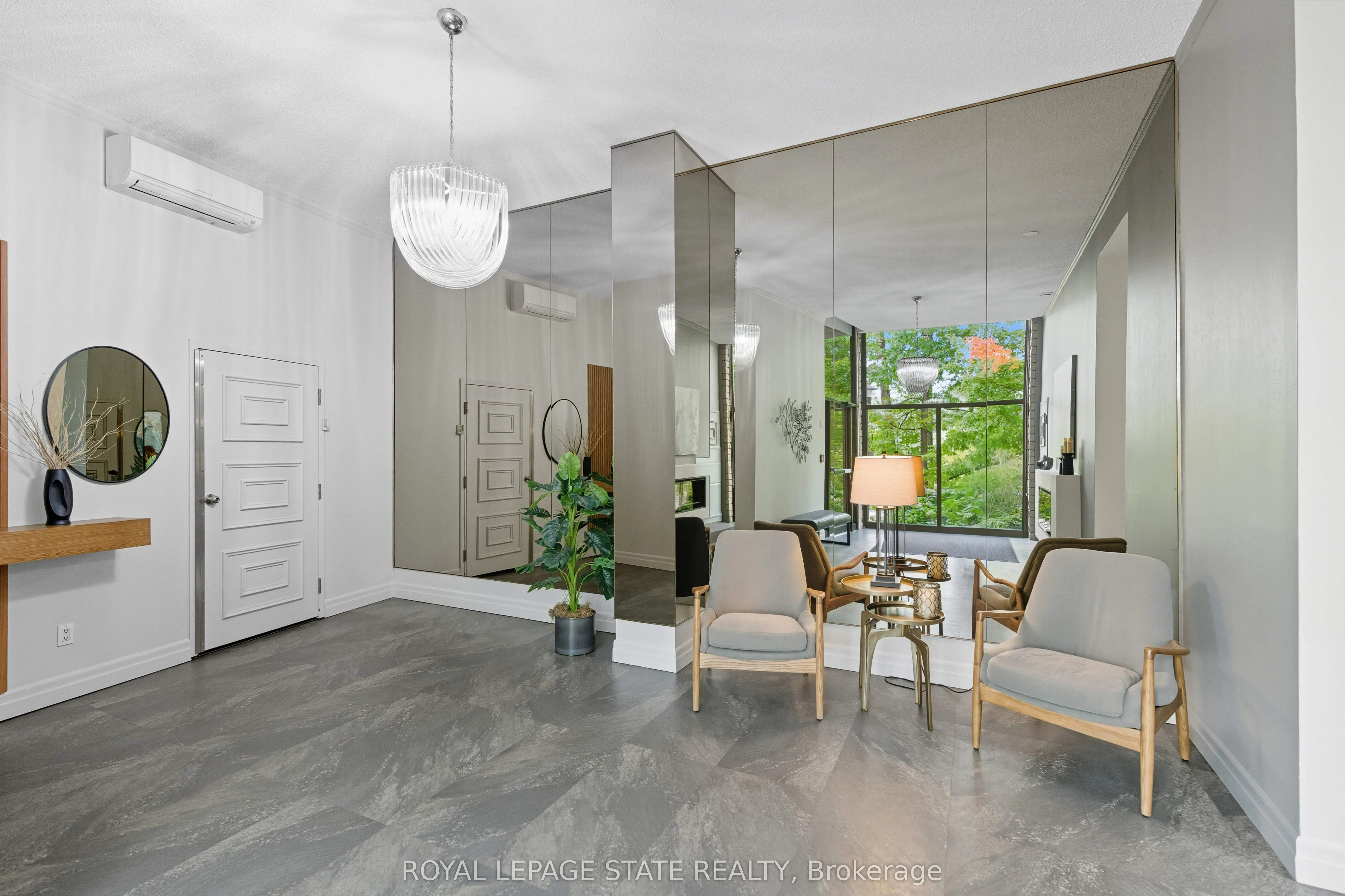 20 Berkley Street, #702