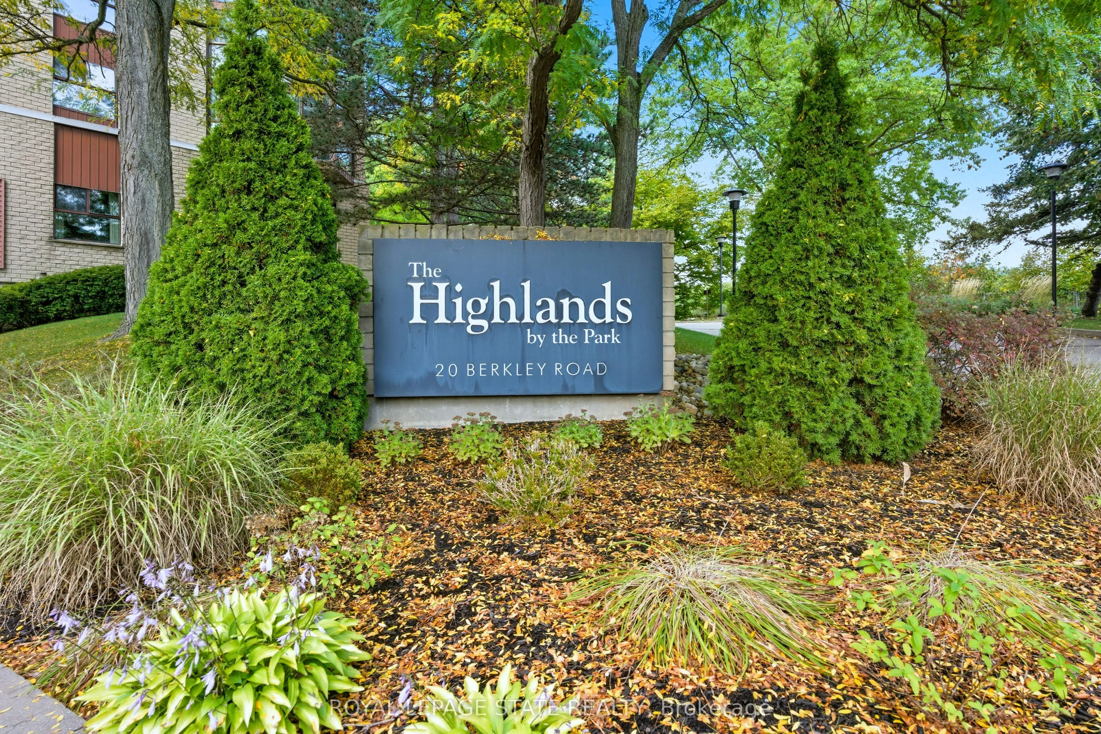 20 Berkley Street, #702