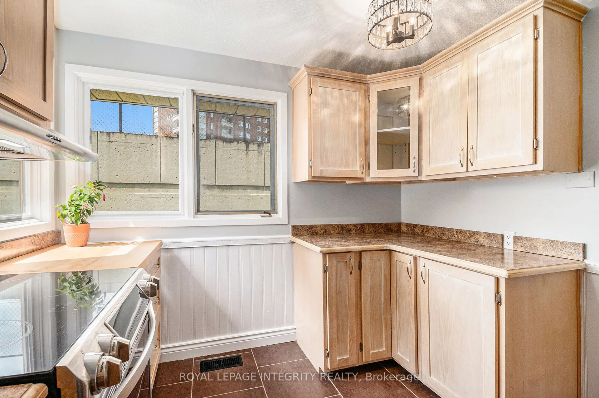 913J Elmsmere Road, #76