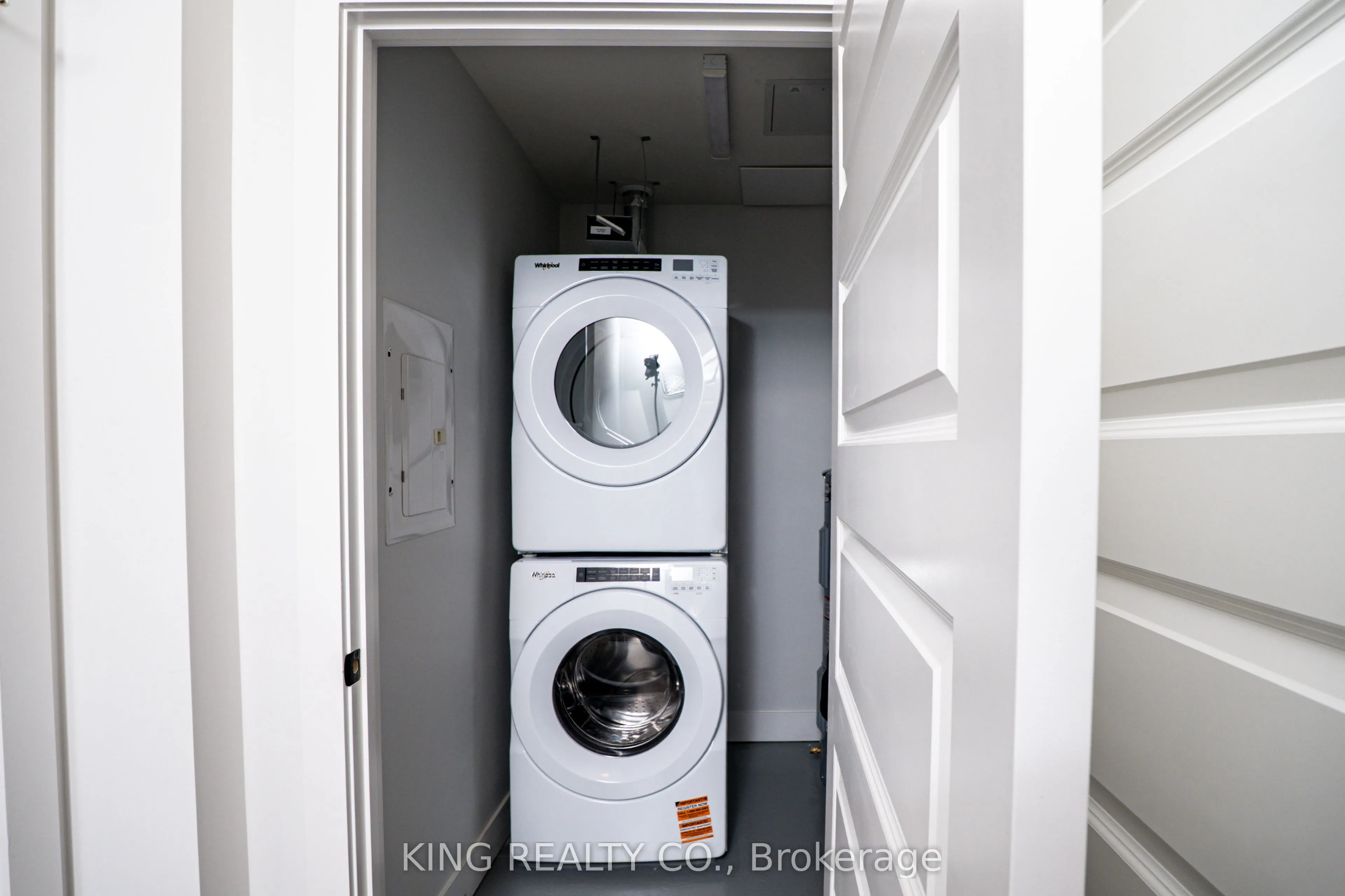 1100 Lackner Pl Place, #204